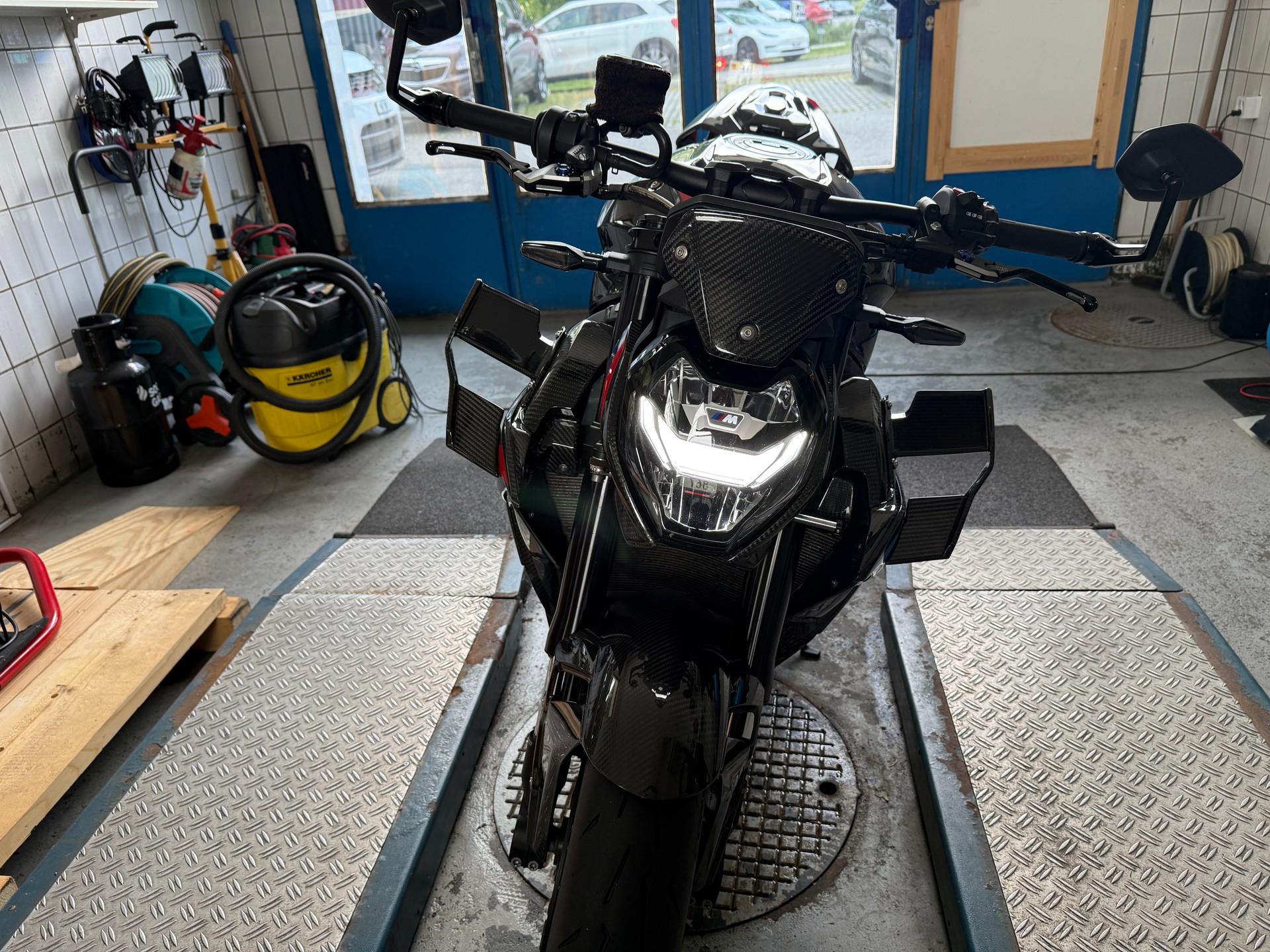 BMW M 1000 R Competition Full Carbon-image-13