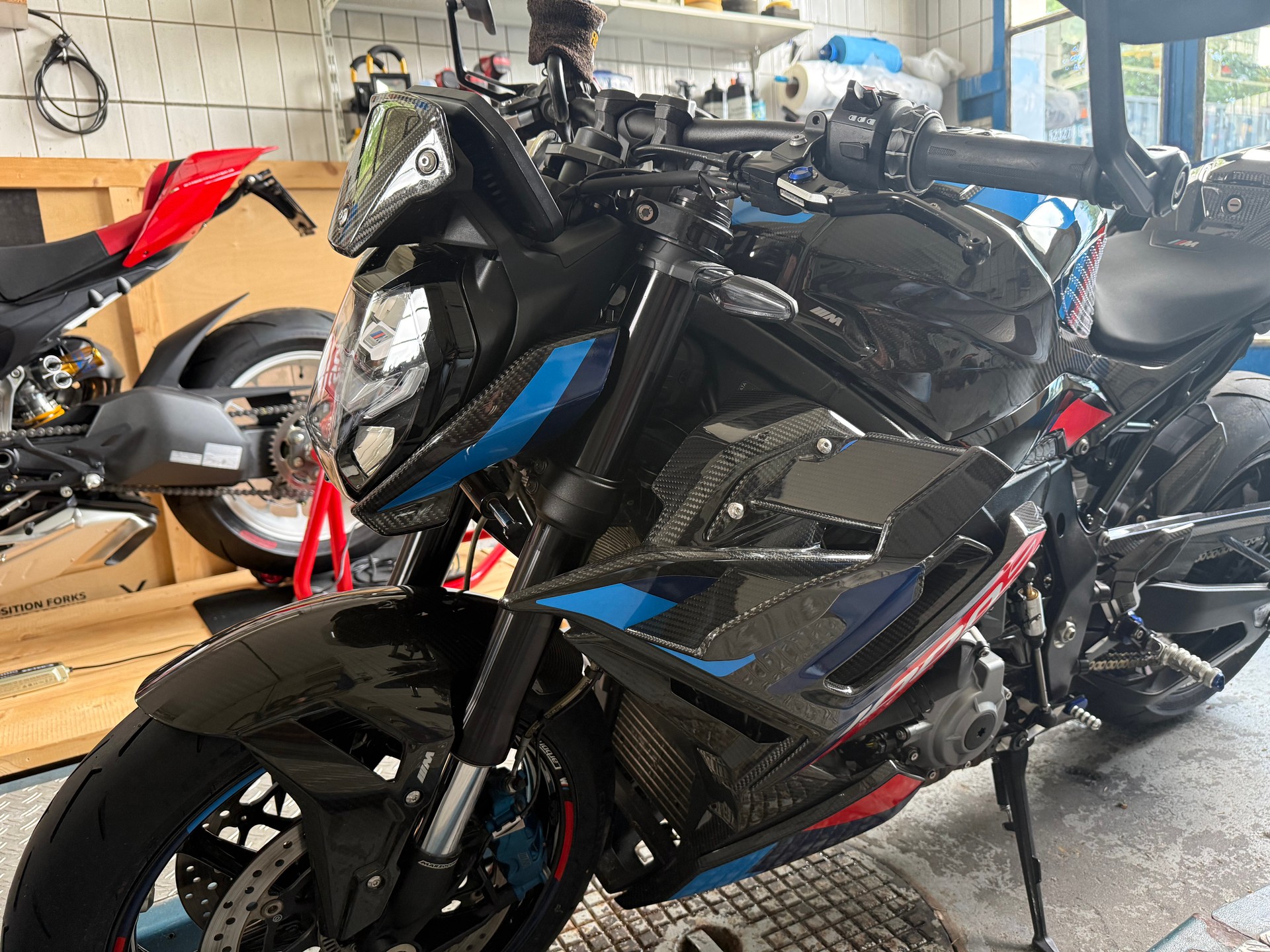 BMW M 1000 R Competition Full Carbon-image-12