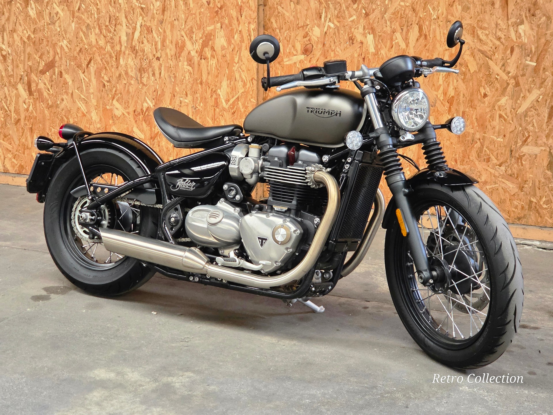 TRIUMPH TRIUMPH Bonneville 1200 Bobber ABS - 1ère main - superbe configuration- carnet de services - 1'000 kilomètres ! à saisir !-image-0