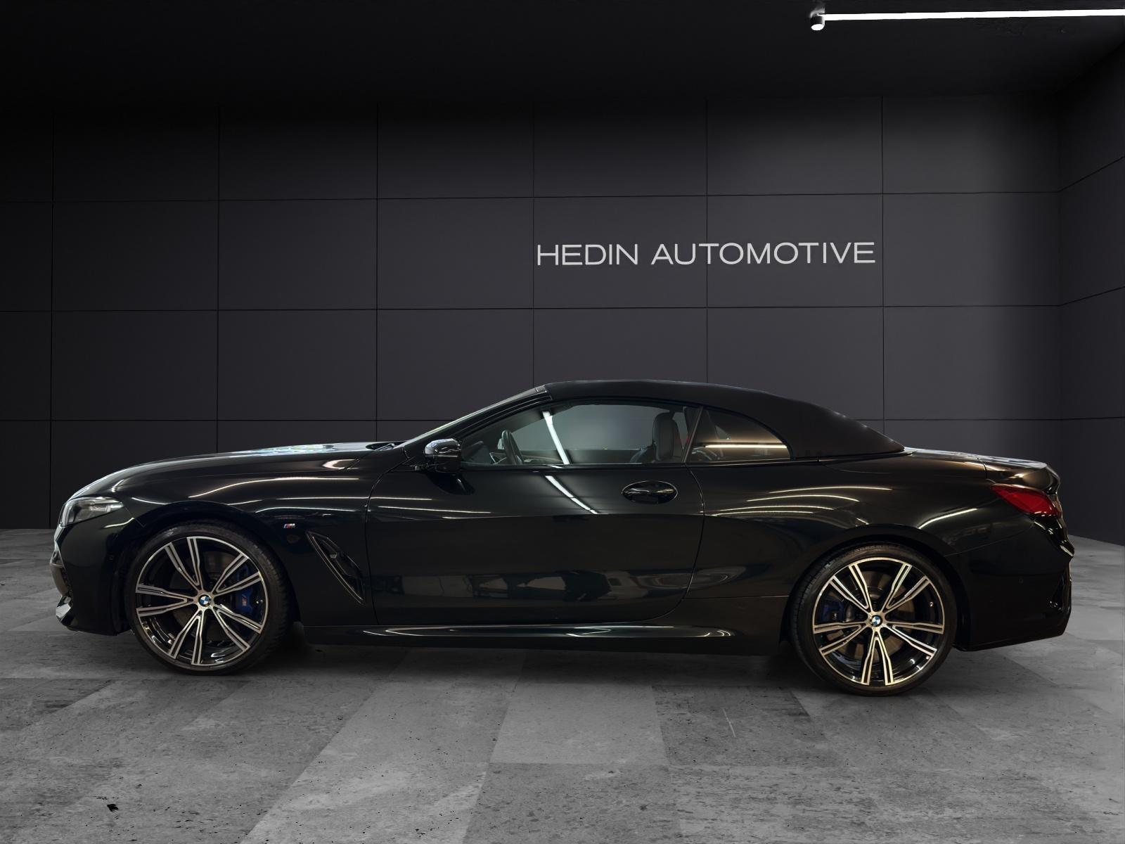 BMW M850i xDrive Cabriolet-showroom-element-1