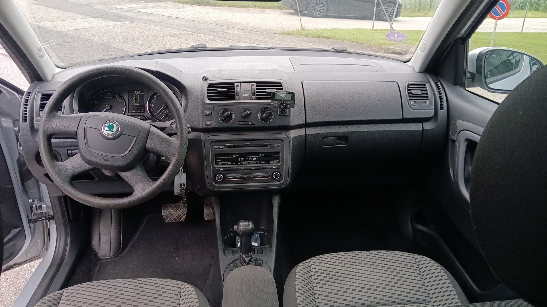 SKODA Roomster 1.2 TSI Family-image-6