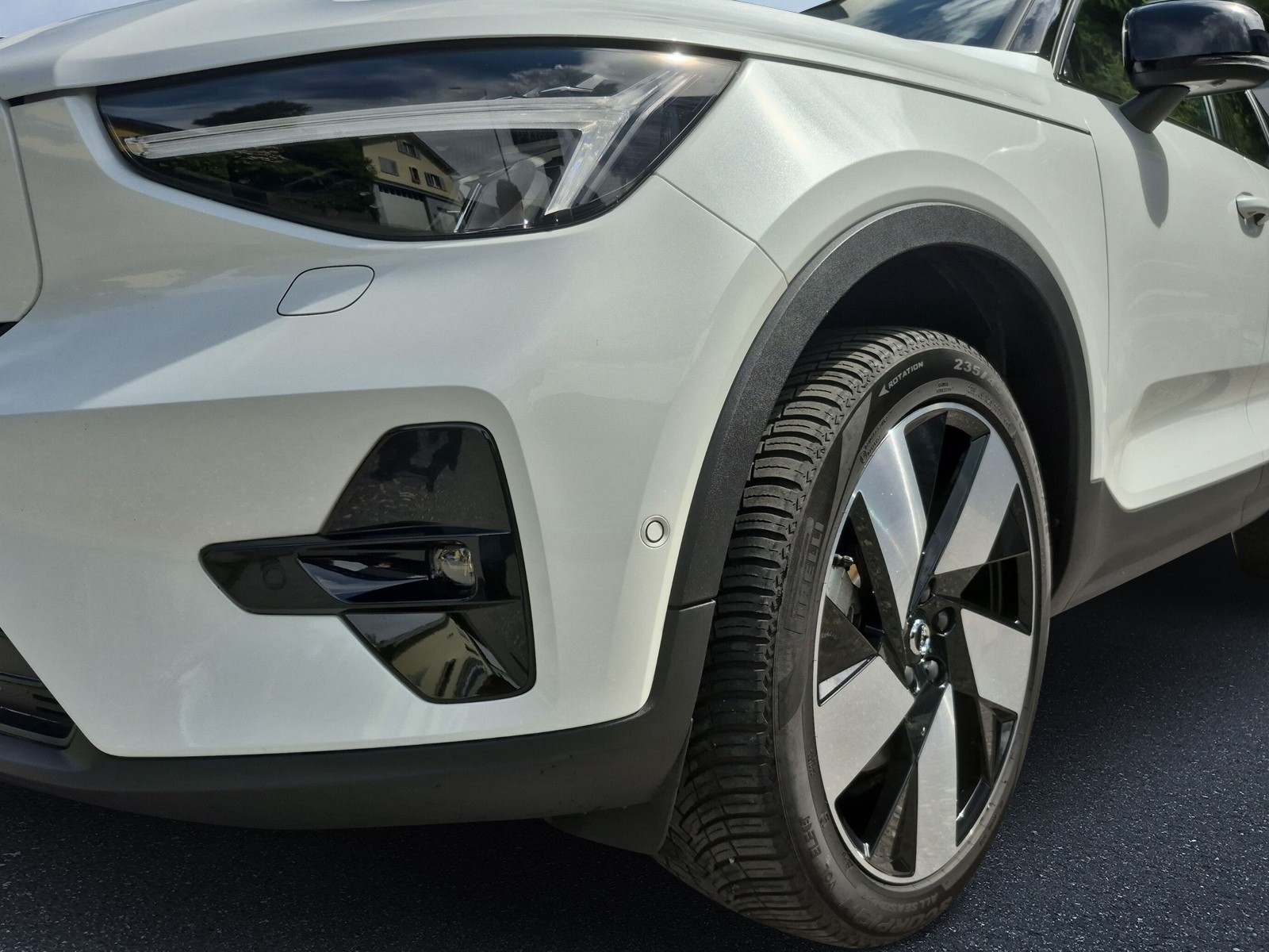 VOLVO C40 Recharge Twin Ultimate AWD-image-8