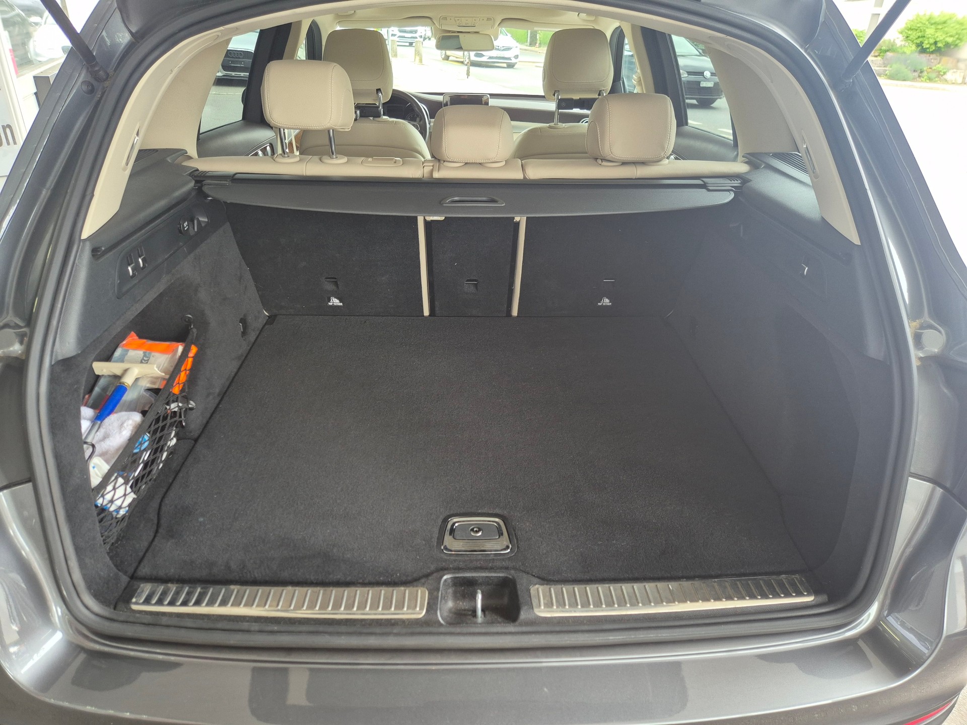 MERCEDES-BENZ GLC 250 AMG Line 4Matic 9G-Tronic-image-13