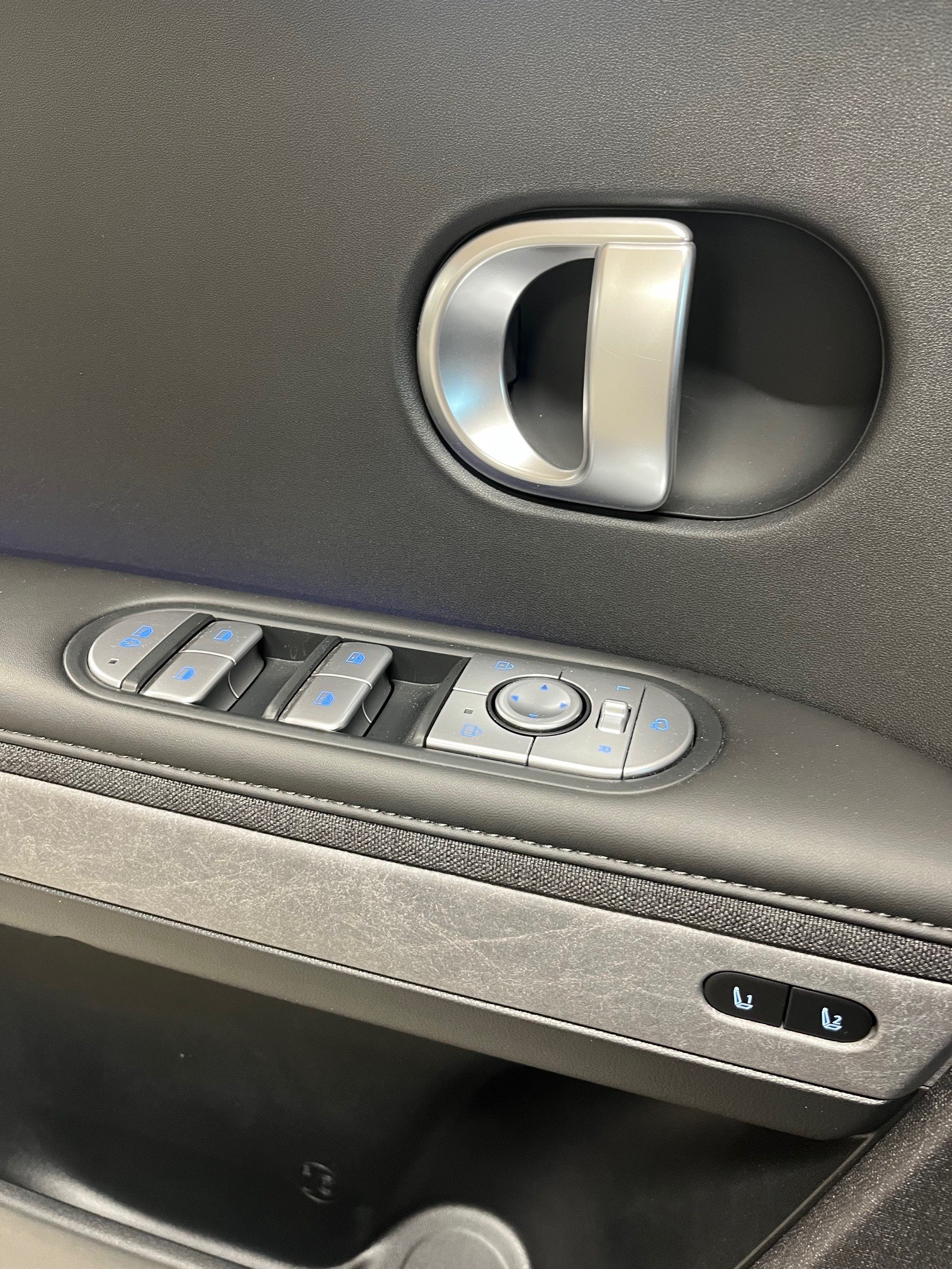 HYUNDAI Ioniq 5 72kWh First Edition 4WD-image-12