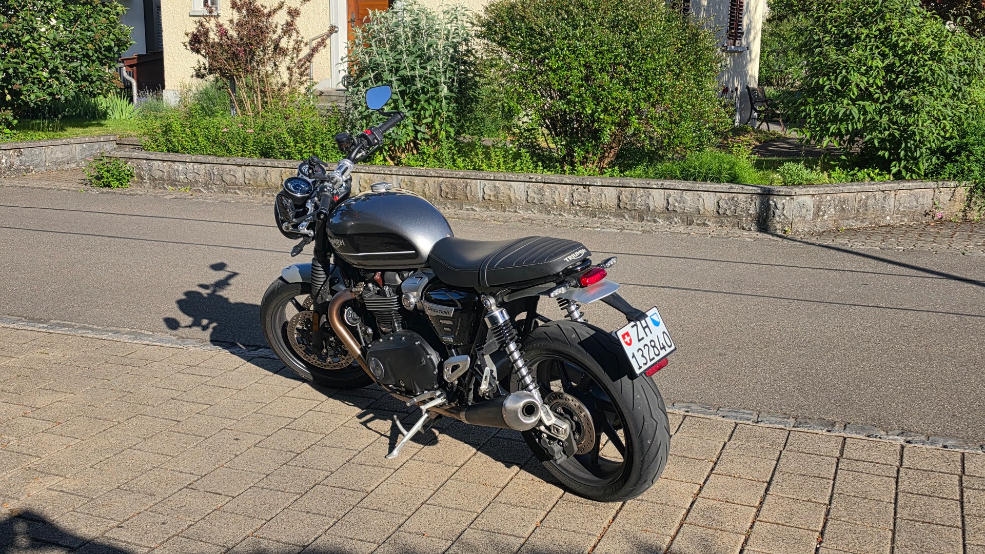 TRIUMPH Speed Twin 1200-image-10
