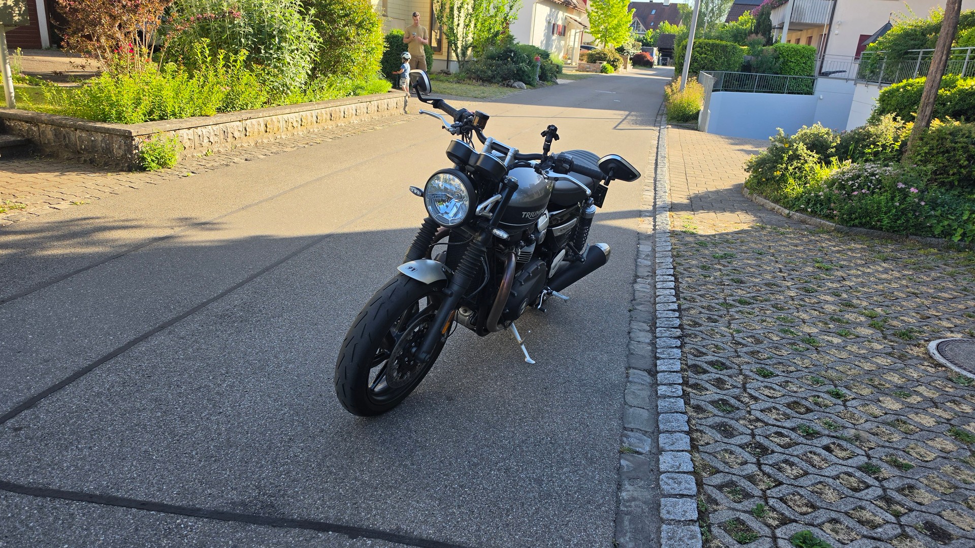 TRIUMPH Speed Twin 1200-image-2