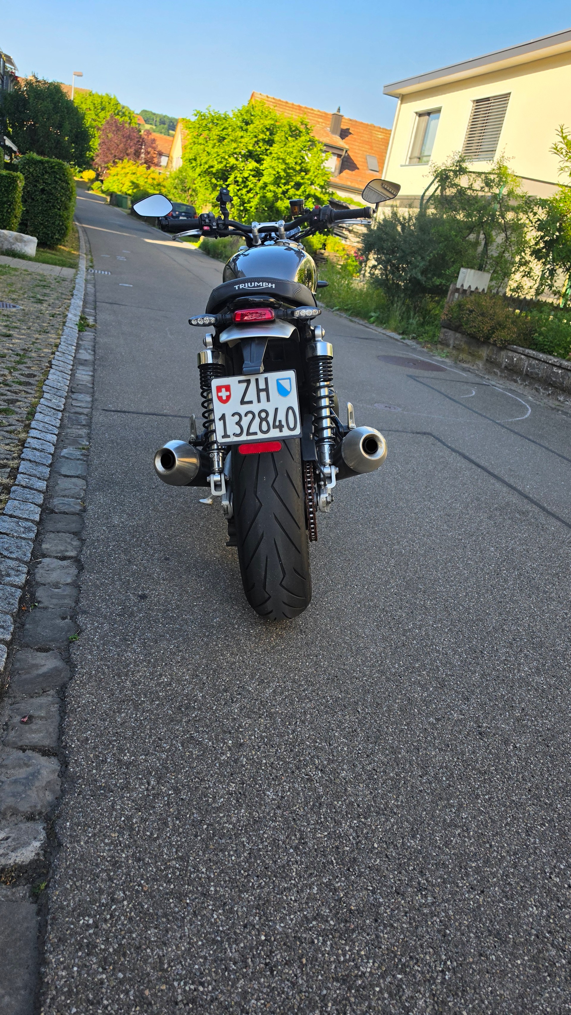 TRIUMPH Speed Twin 1200-image-4