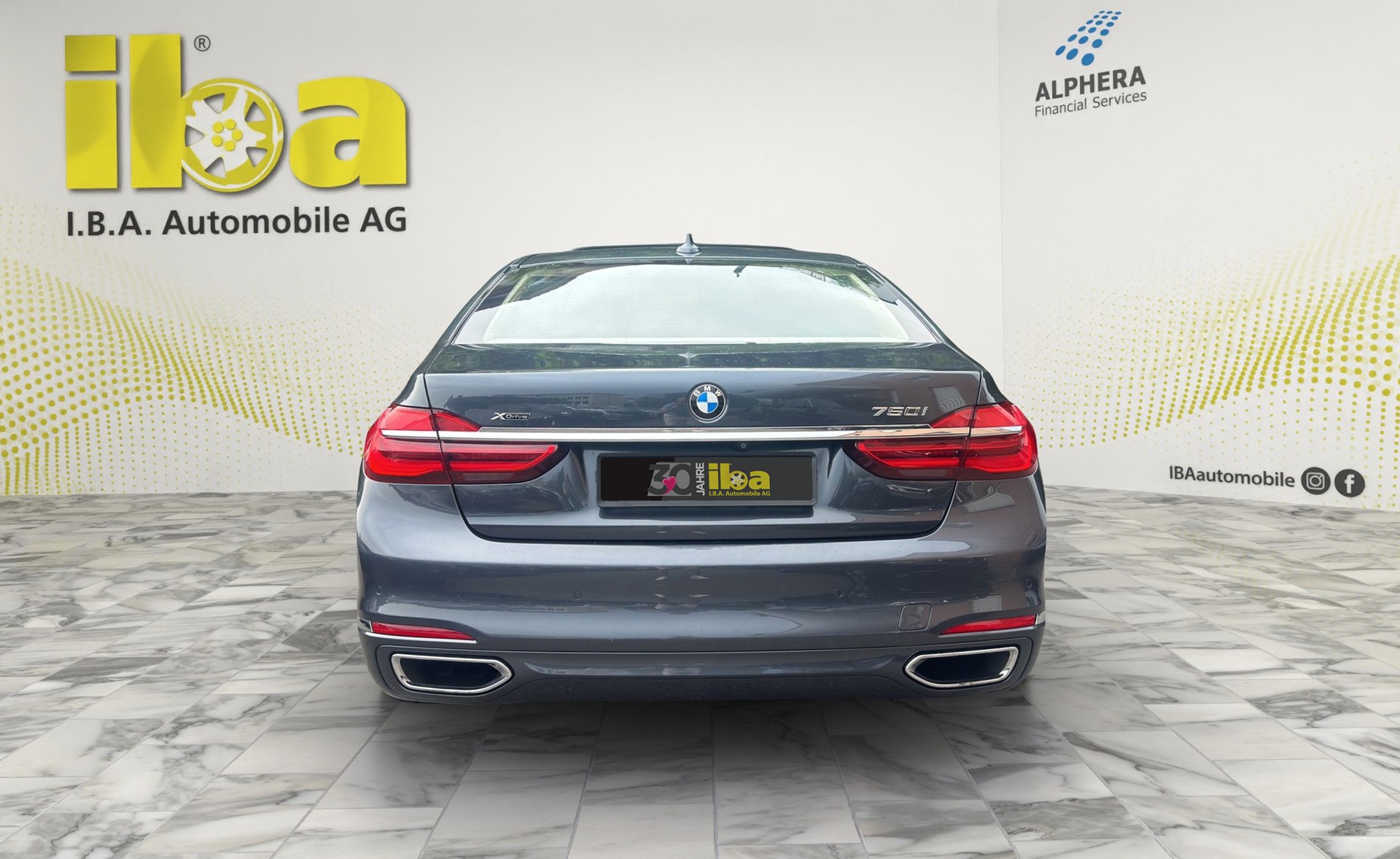 BMW 750i xDrive (CH) Swiss Premium-showroom-element-3