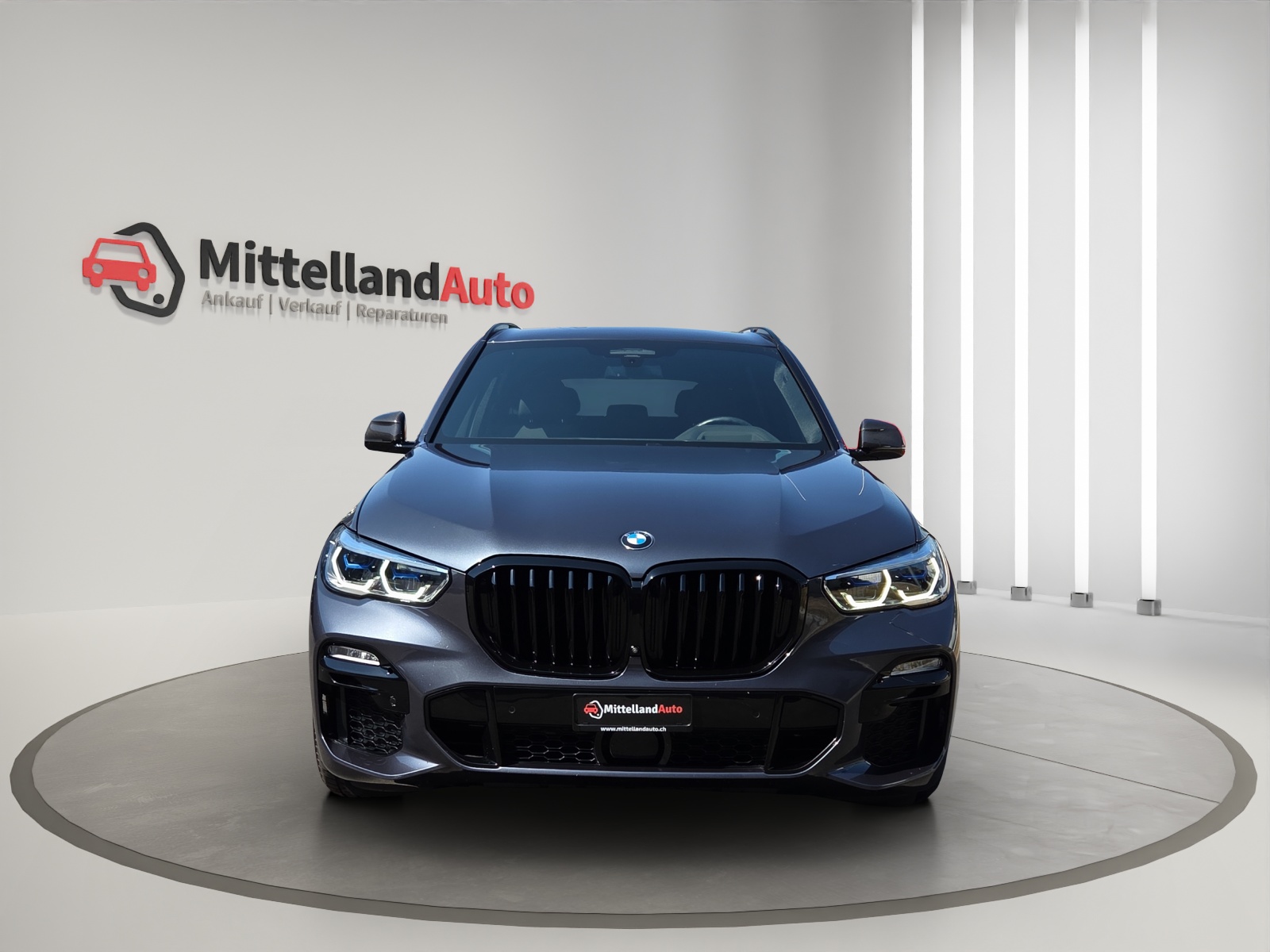 BMW X5 xDrive45e M Sport Steptronic-showroom-element-1
