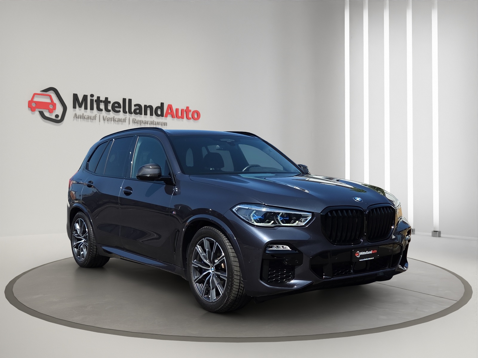 BMW X5 xDrive45e M Sport Steptronic-showroom-element-2
