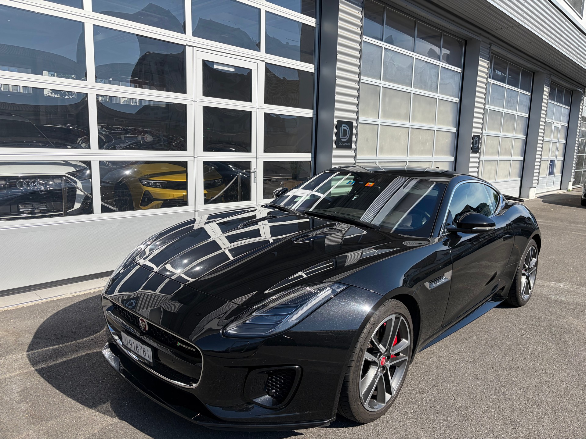 JAGUAR F-Type 2.0 I4 R-Dynamic Automatik-image-10