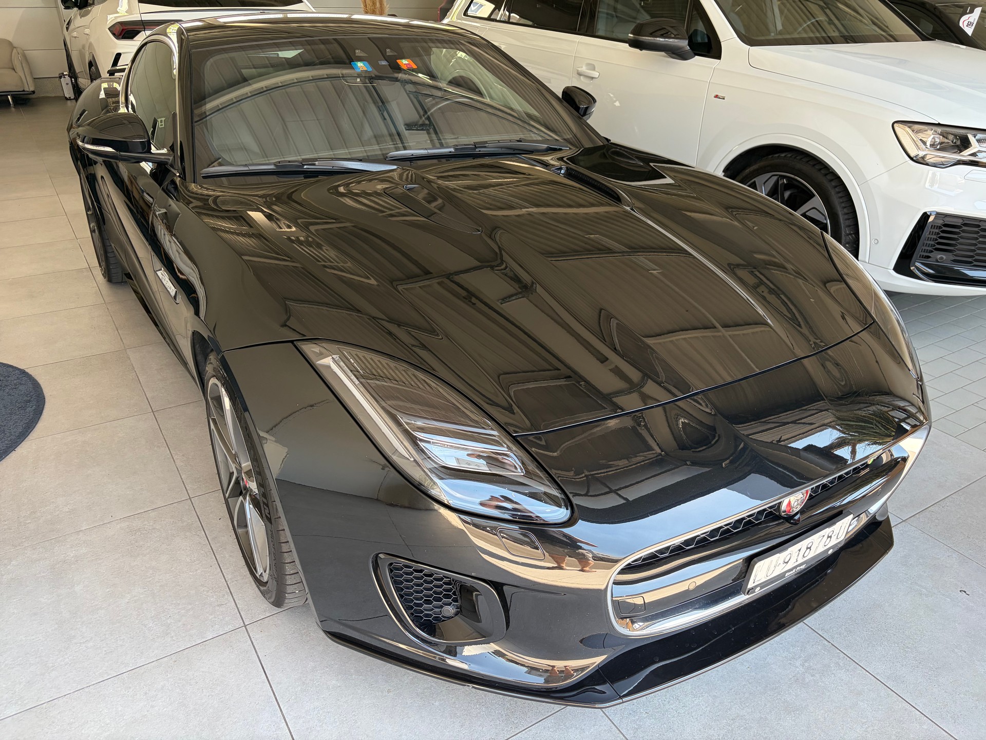 JAGUAR F-Type 2.0 I4 R-Dynamic Automatik-image-4