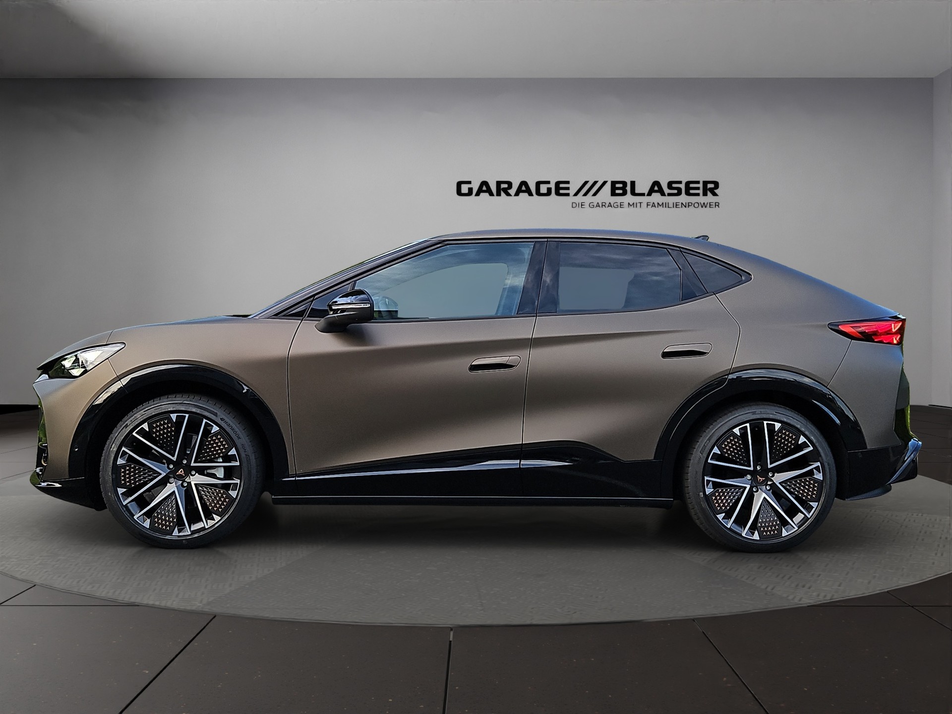 CUPRA Tavascan Type 10 77 kWh Extreme Prime Edition-showroom-element-1