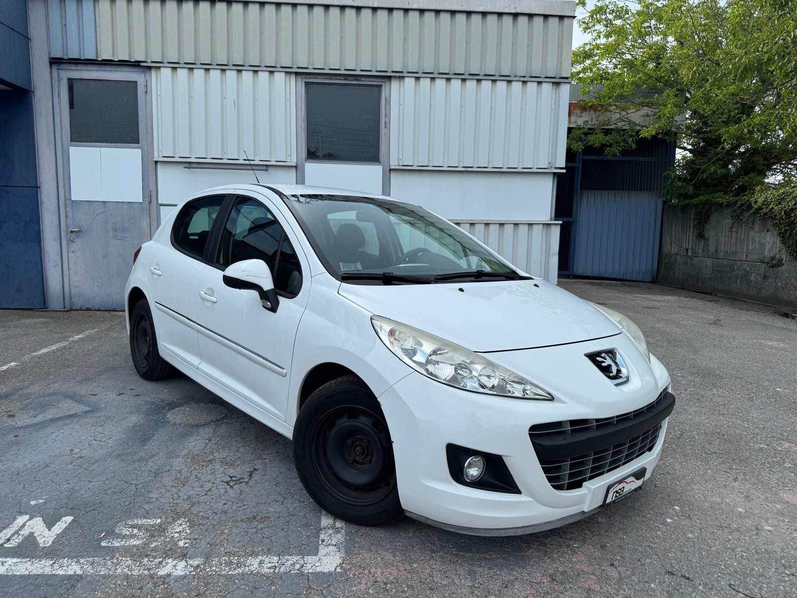 PEUGEOT 207 1.4 16V Active-showroom-element-3