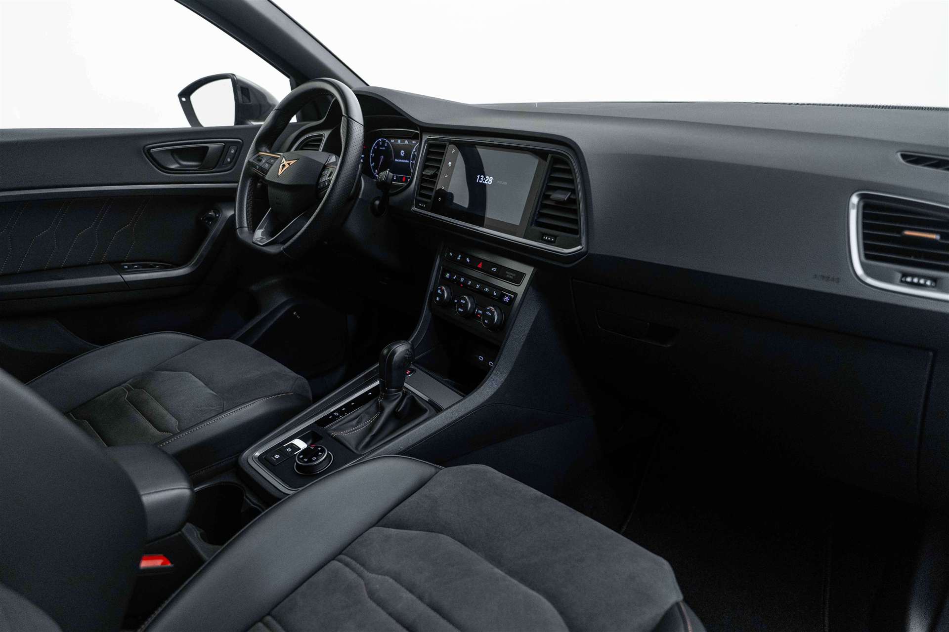 CUPRA Ateca 2.0TSI VZ 4Drive DSG 300PS-image-10