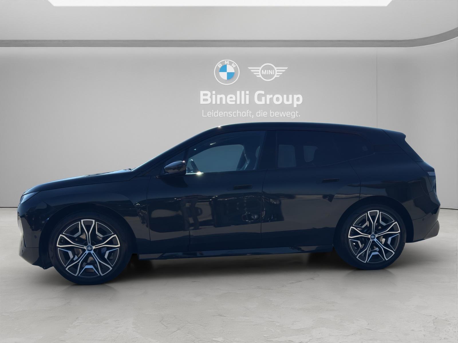 BMW iX xDrive50-showroom-element-3