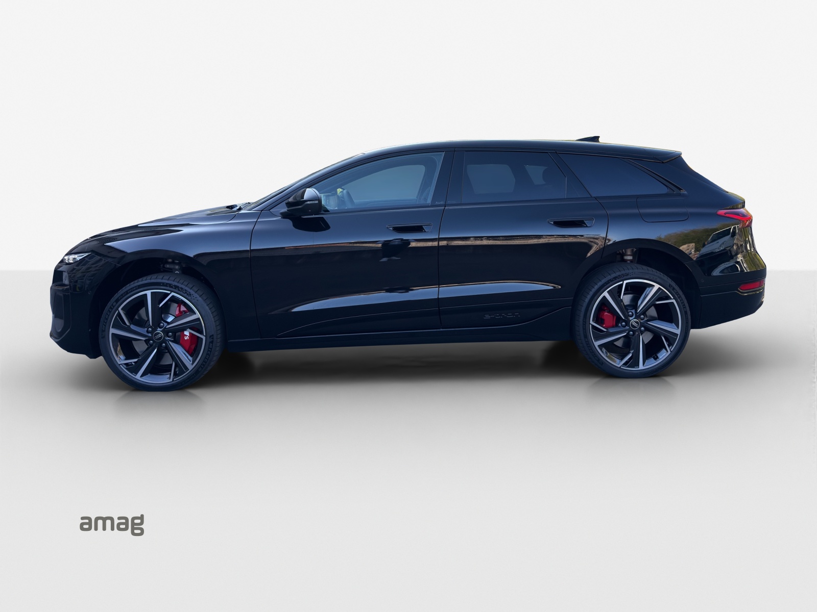 AUDI S6 Avant e-tron quattro-showroom-element-1