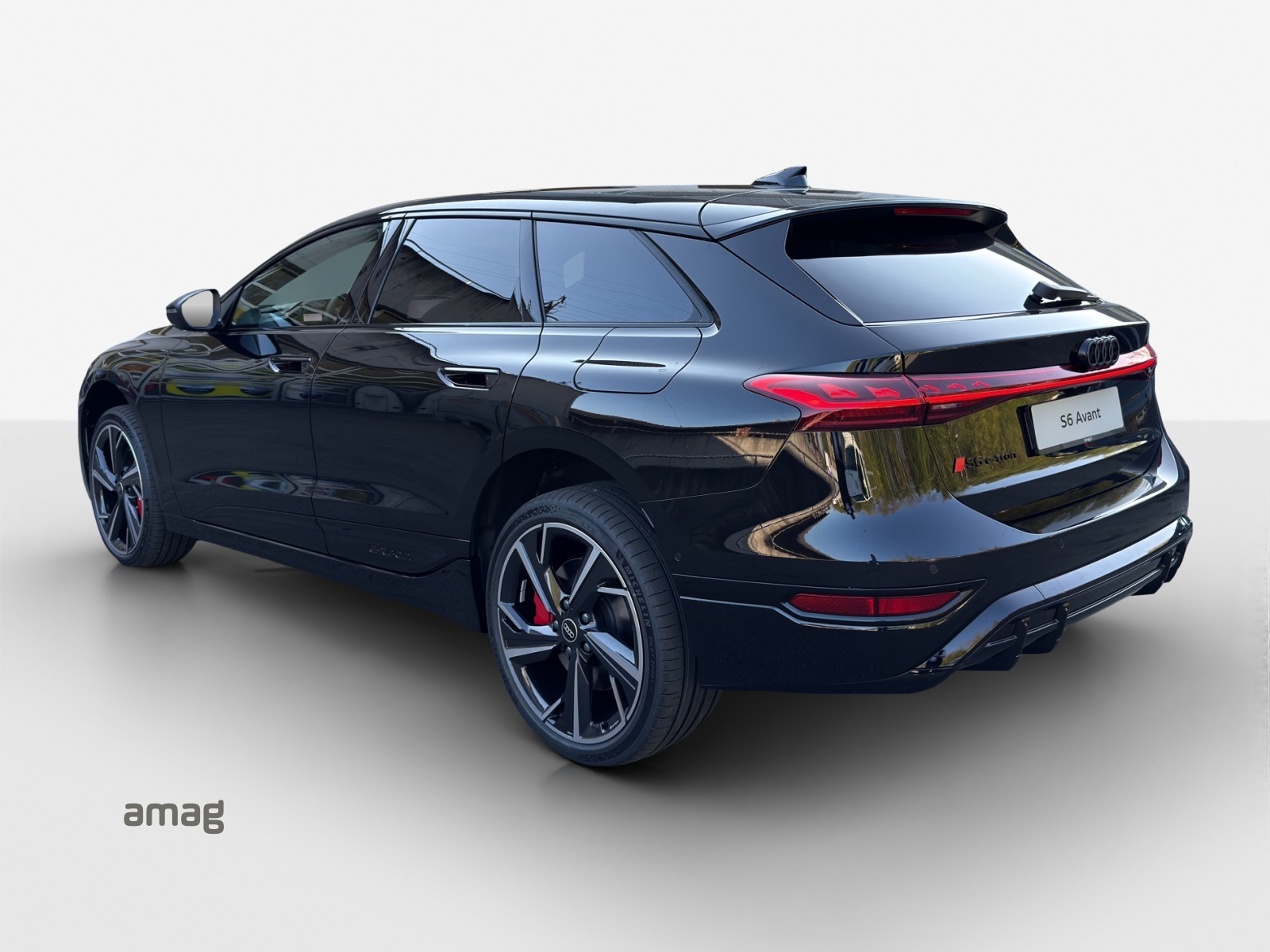 AUDI S6 Avant e-tron quattro-showroom-element-2