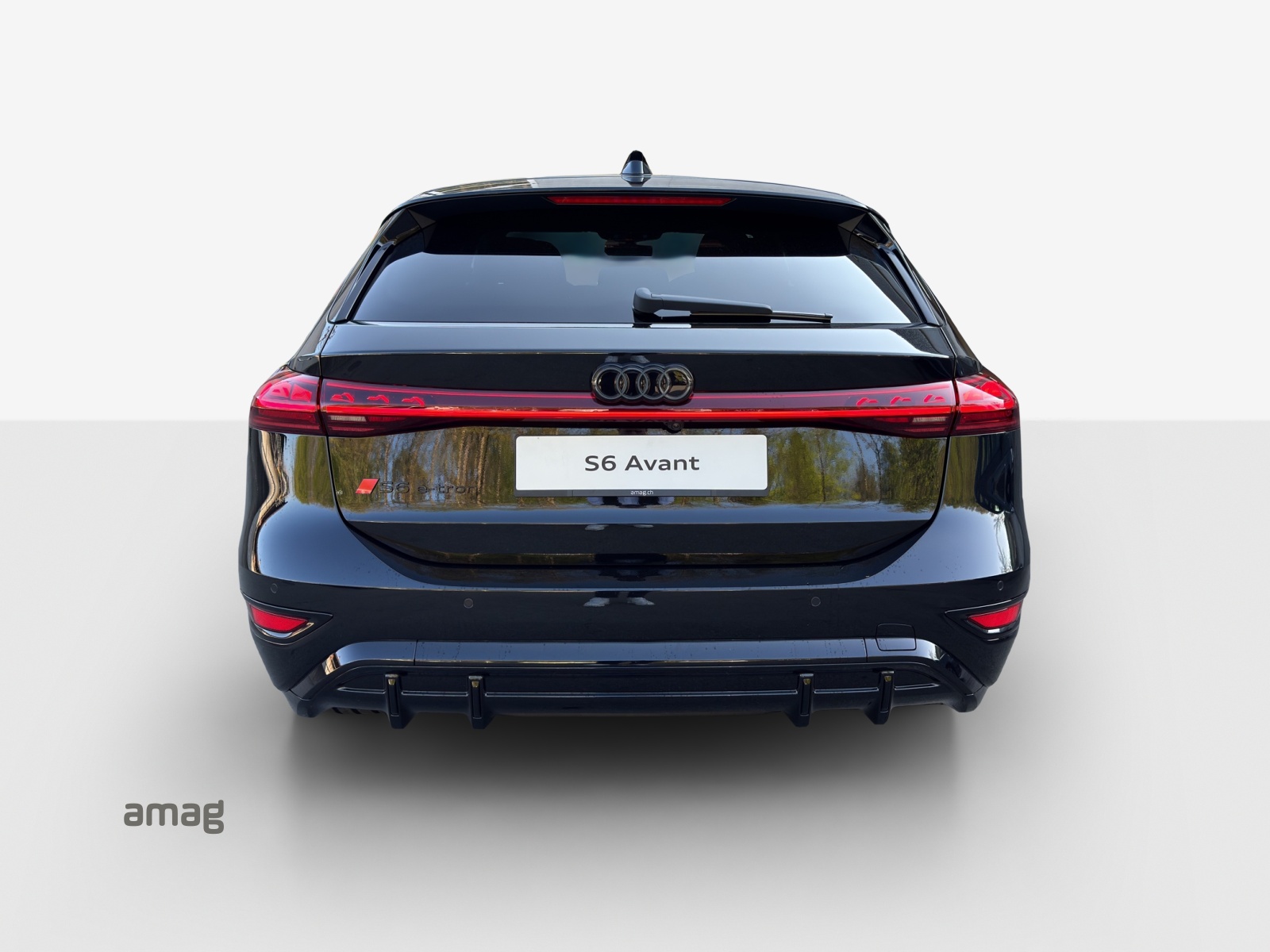 AUDI S6 Avant e-tron quattro-showroom-element-3