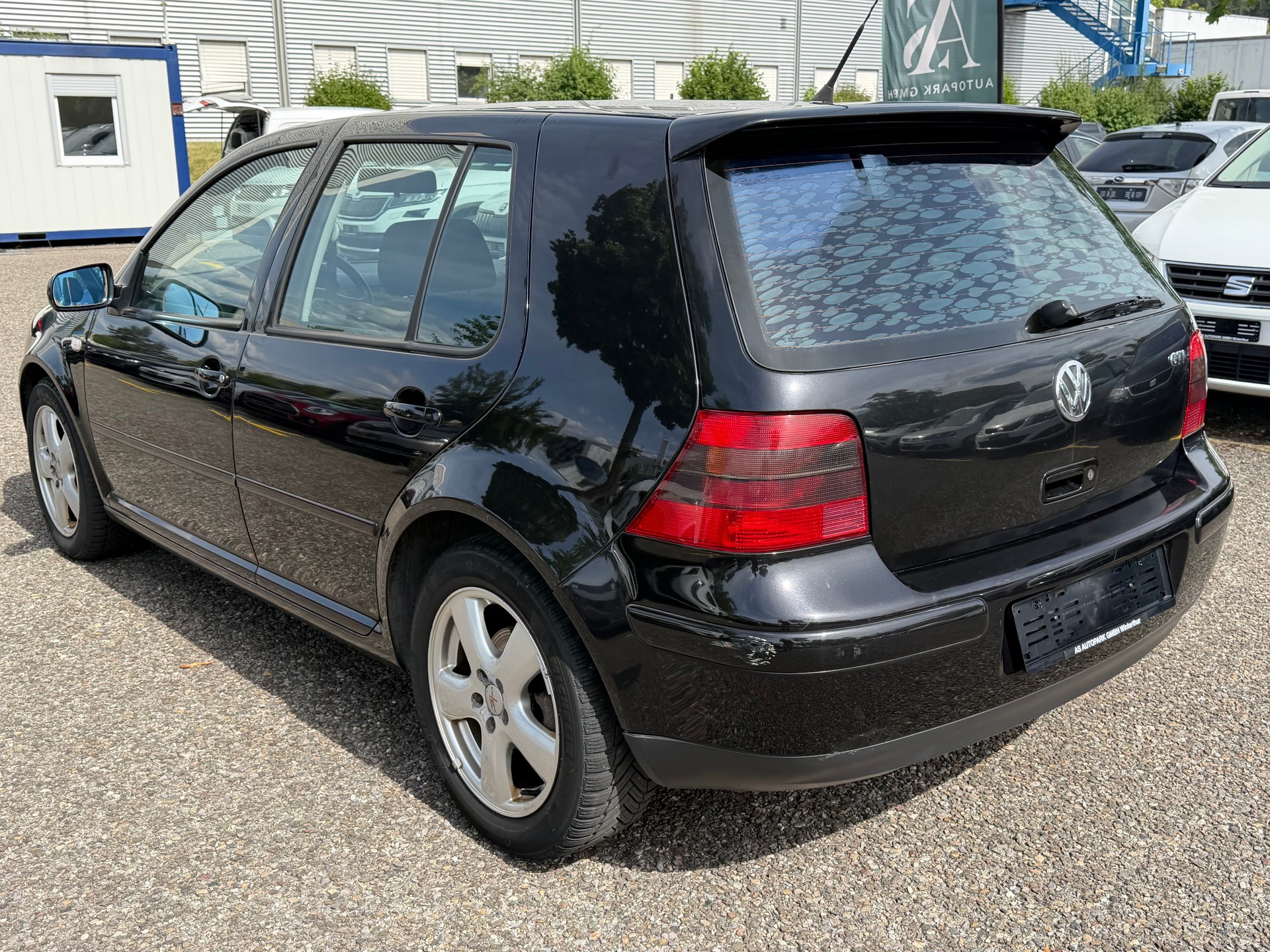 VW Golf 1.8 T GTI-image-6