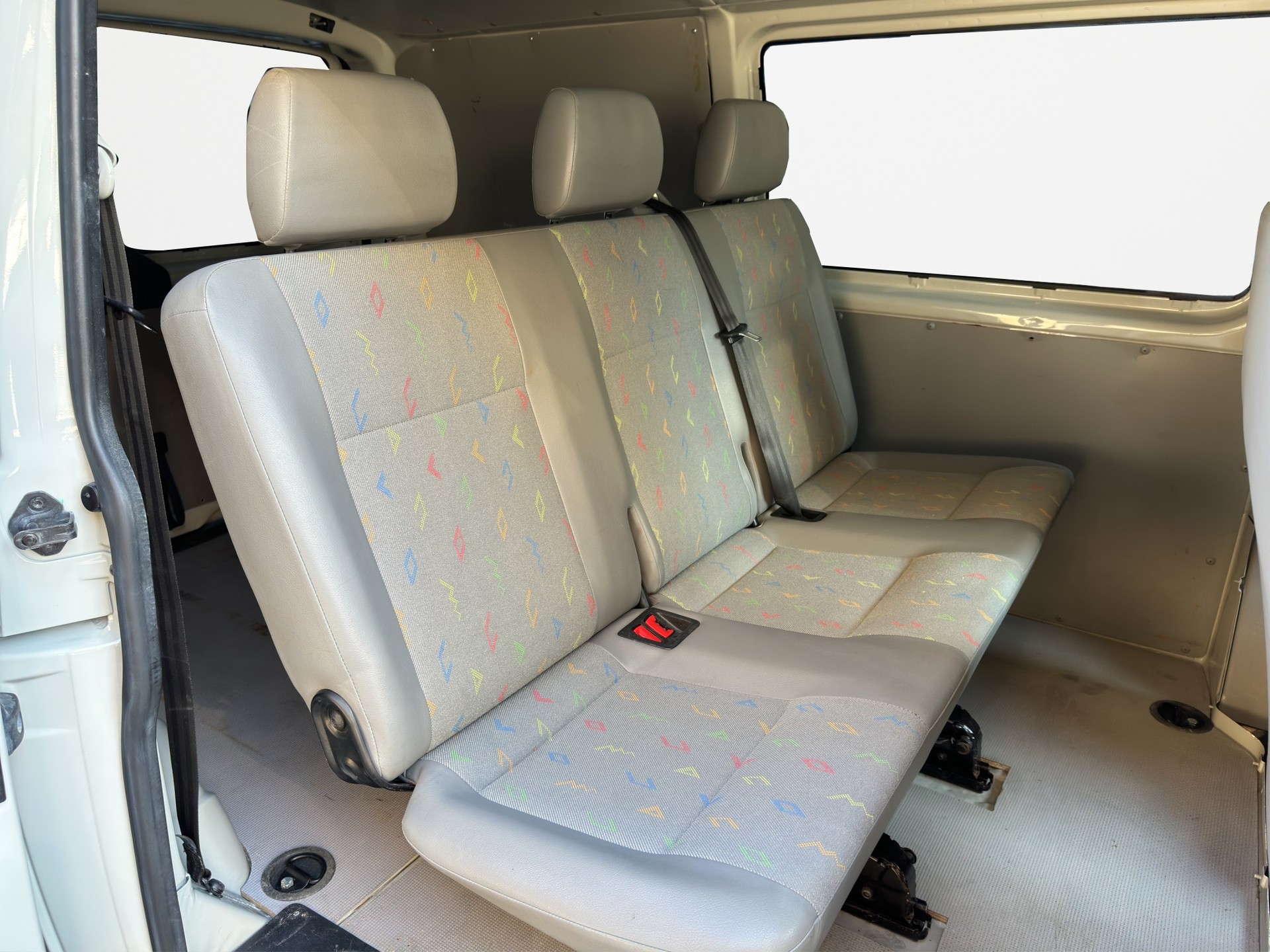 VW T5 2.0 TDI 4Motion-image-10