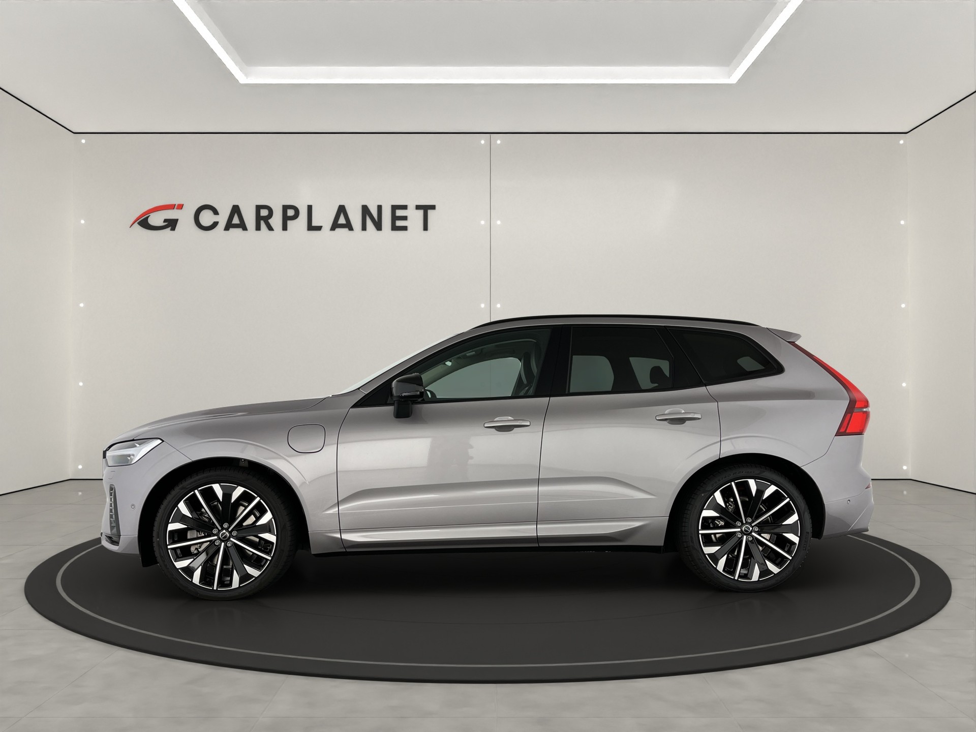 VOLVO XC60 2.0 T8 TE Ultra Dark eAWD-image-4