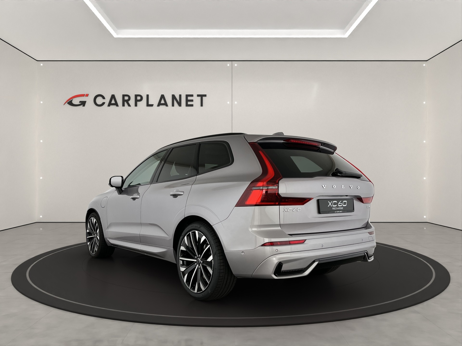 VOLVO XC60 2.0 T8 TE Ultra Dark eAWD-showroom-element-3