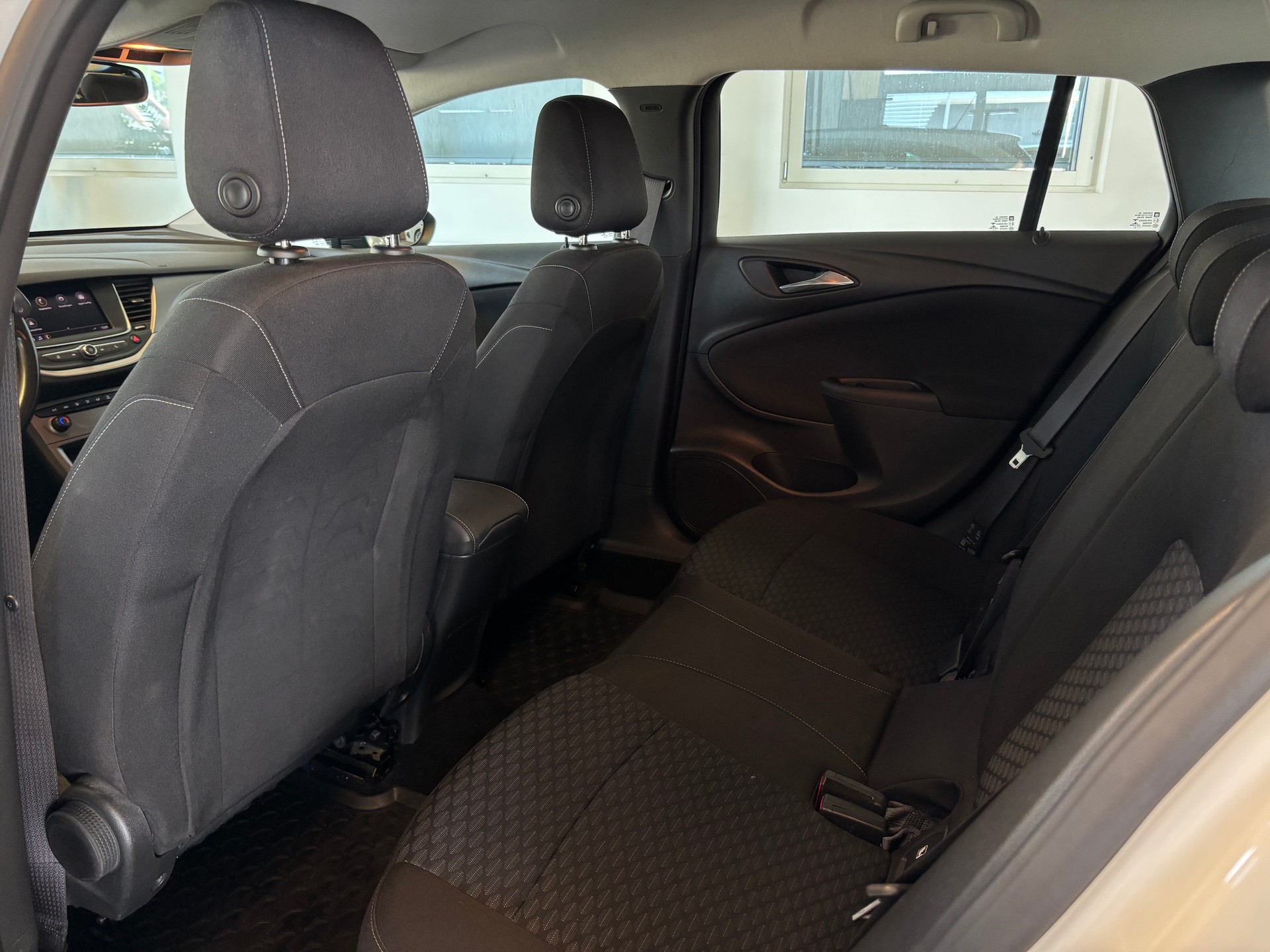 OPEL Astra Sports Tourer 1.4i Turbo Edition-image-11