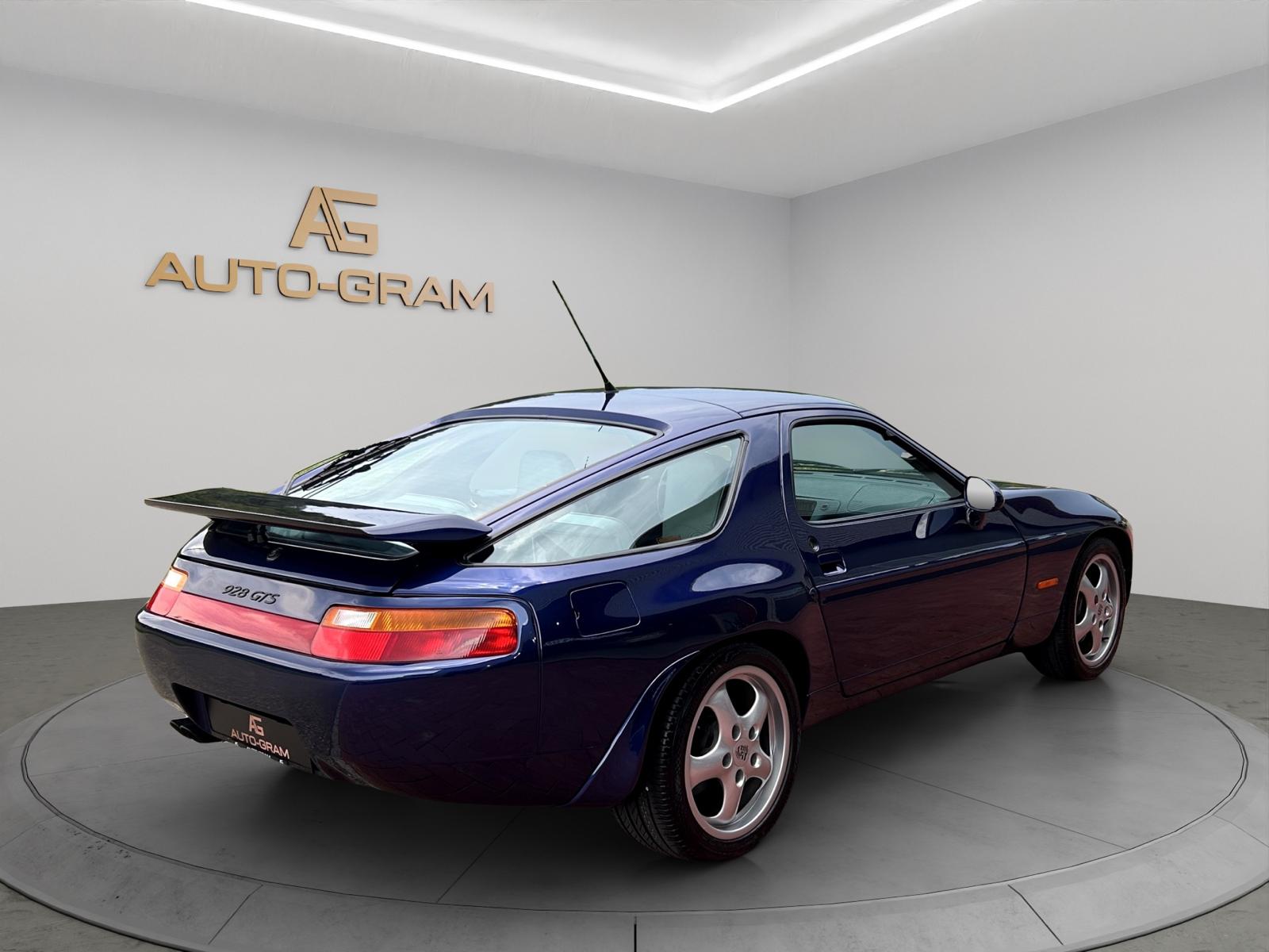 PORSCHE 928 GTS-image-4