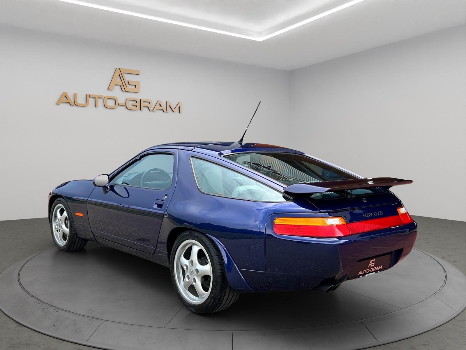 PORSCHE 928 GTS-showroom-element-2
