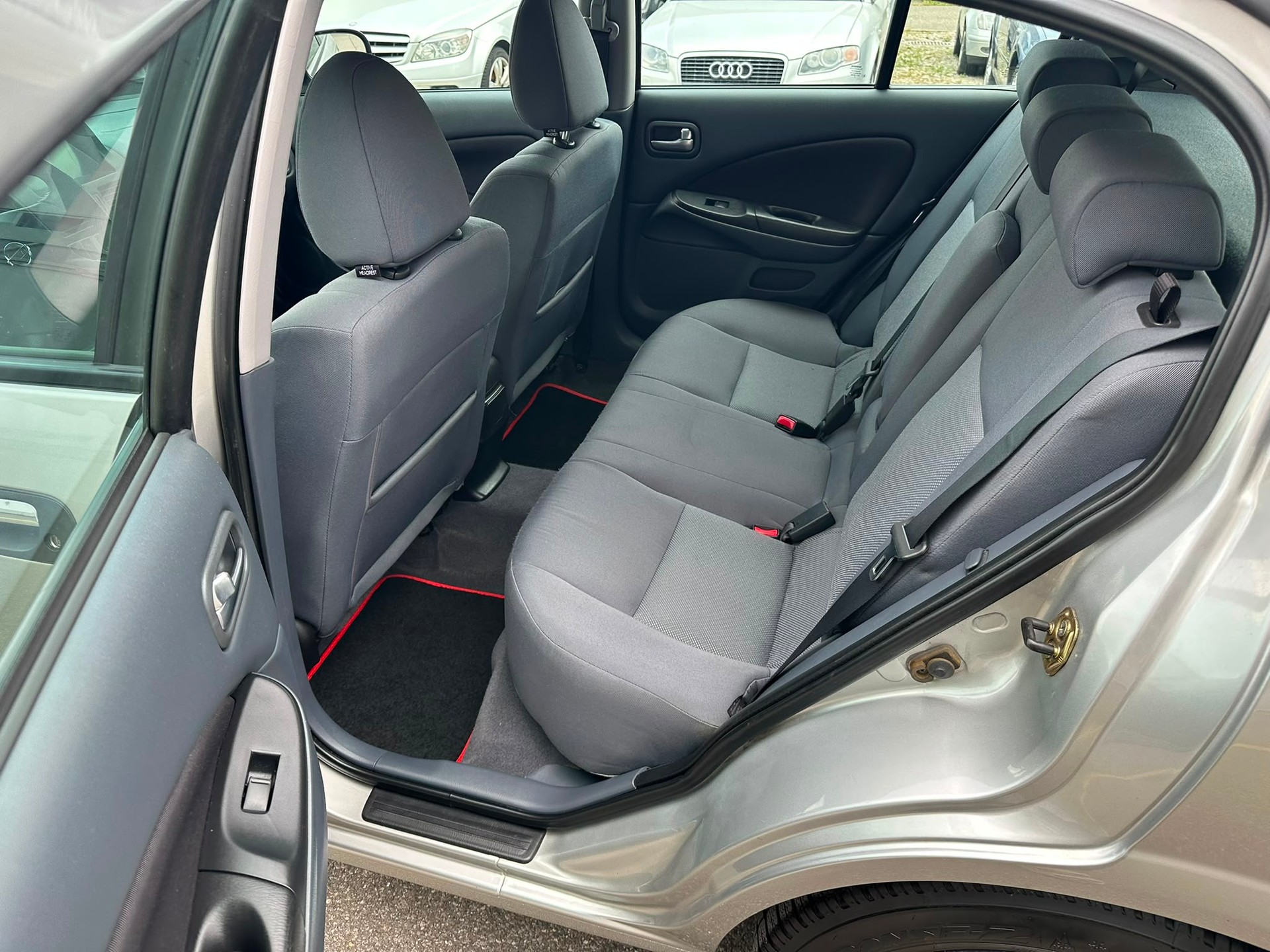 NISSAN Almera 1.8 16V business-image-9