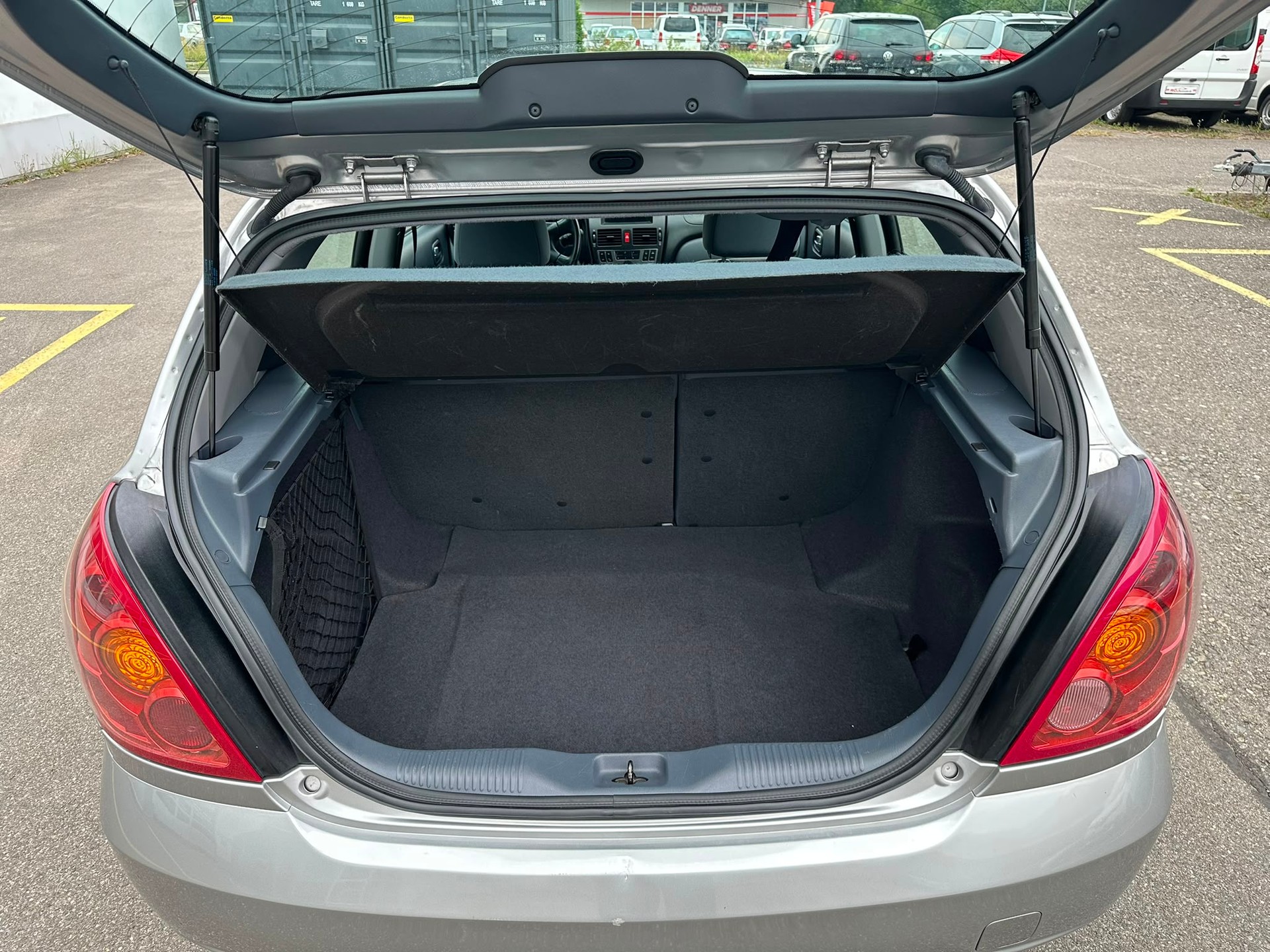 NISSAN Almera 1.8 16V business-image-11