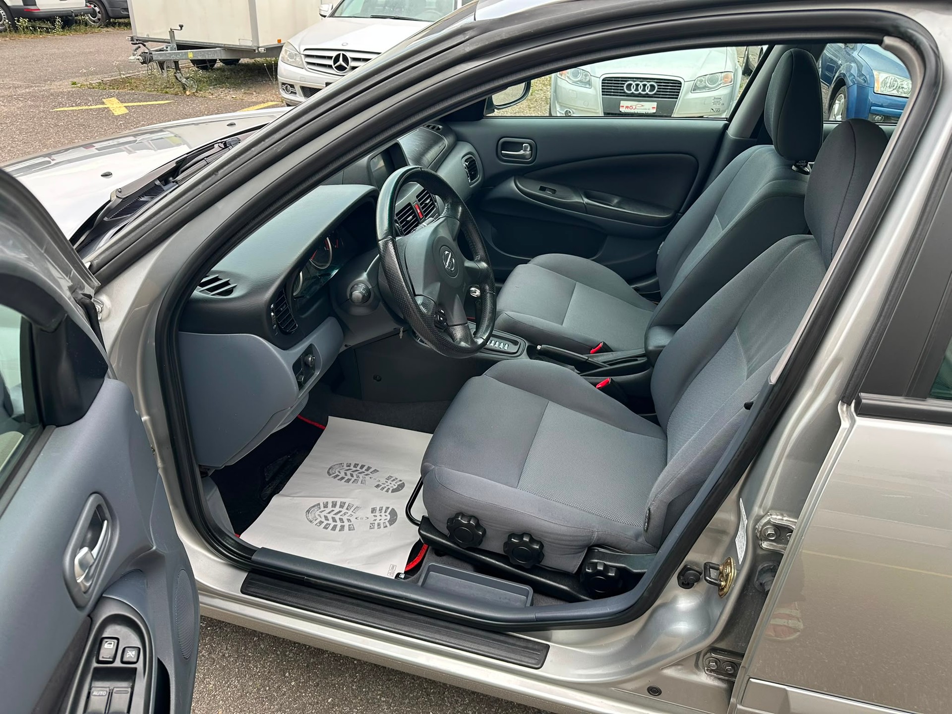 NISSAN Almera 1.8 16V business-image-8
