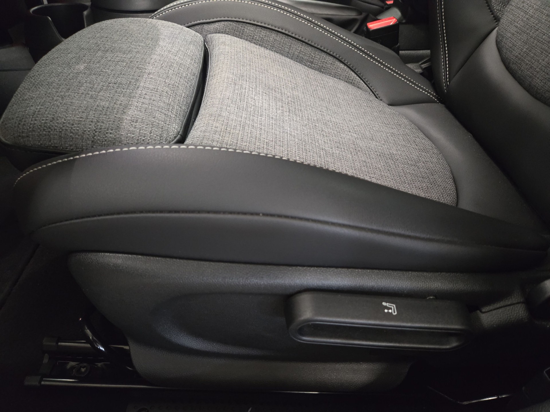 MINI Cooper Blackyard Steptronic DKG-image-18