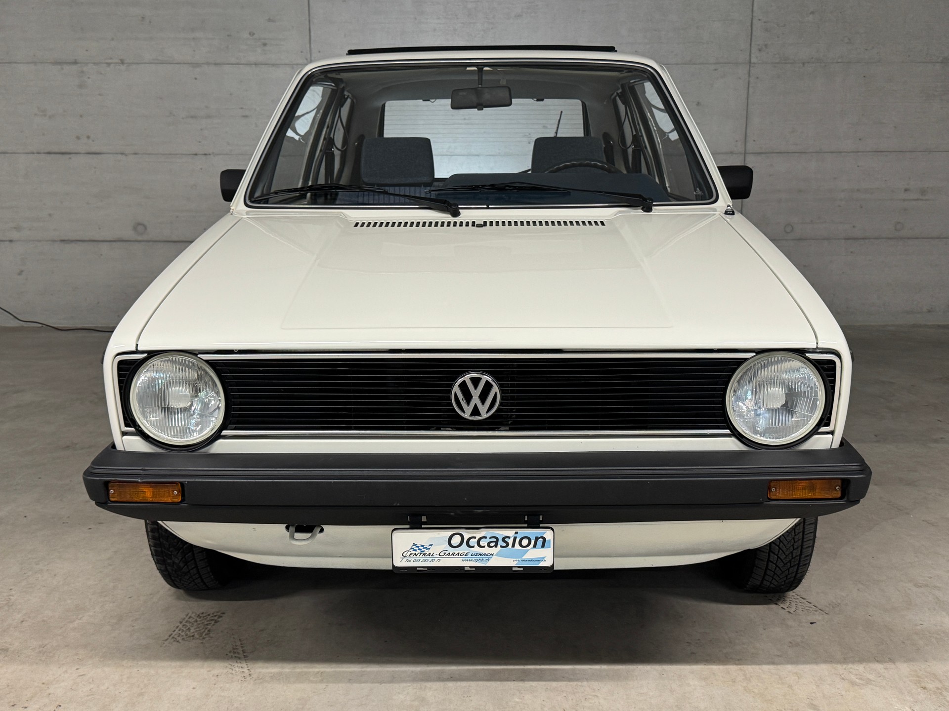 VW Golf 1600 GL-showroom-element-3