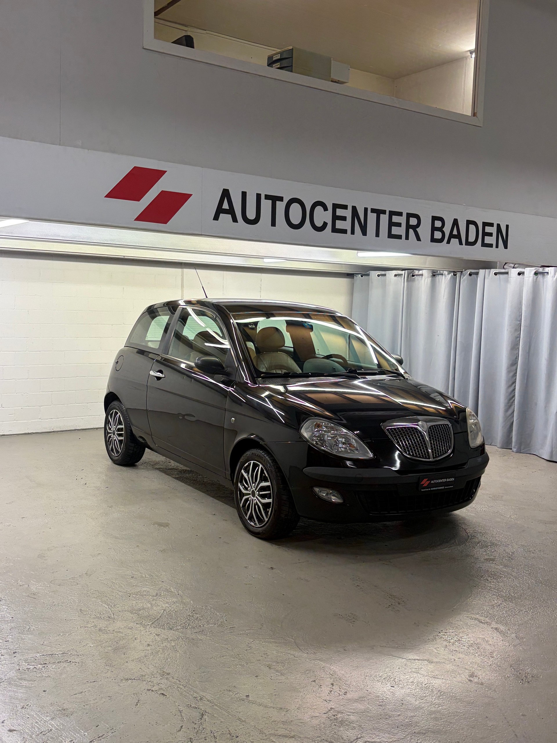 LANCIA Ypsilon 1.4 16V Glamour-showroom-element-2