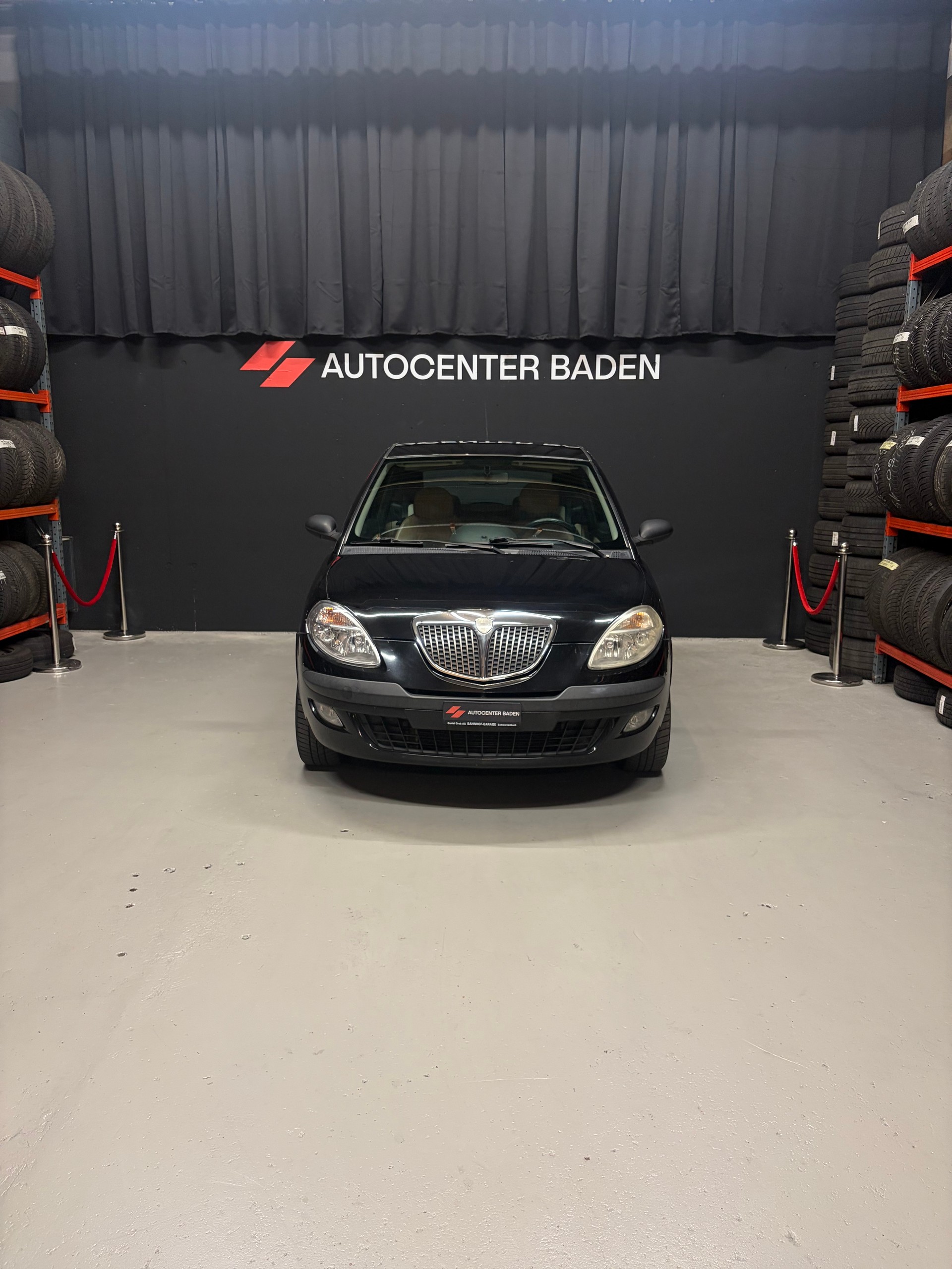 LANCIA Ypsilon 1.4 16V Glamour-image-2
