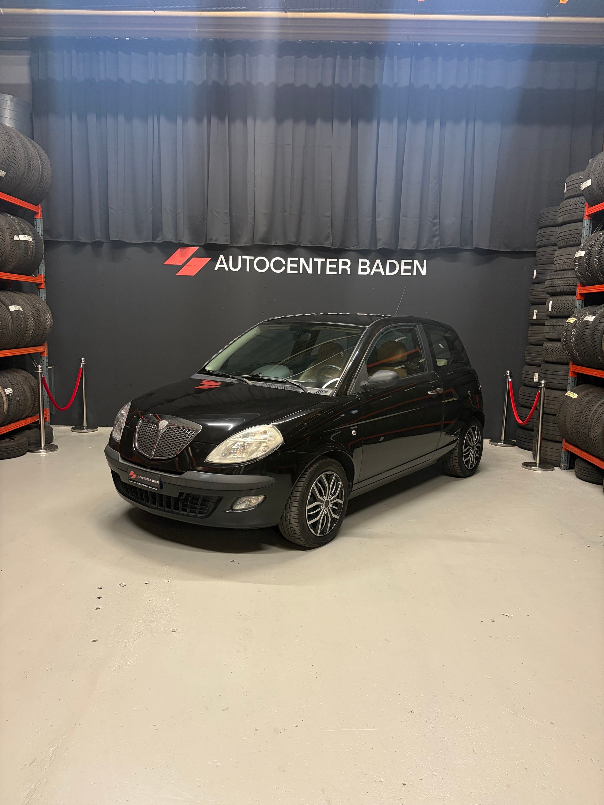 LANCIA Ypsilon 1.4 16V Glamour-image-0