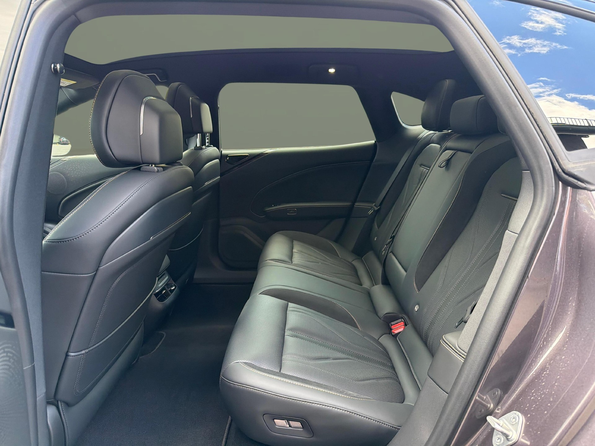 ZEEKR 7GT Privilege AWD-image-10