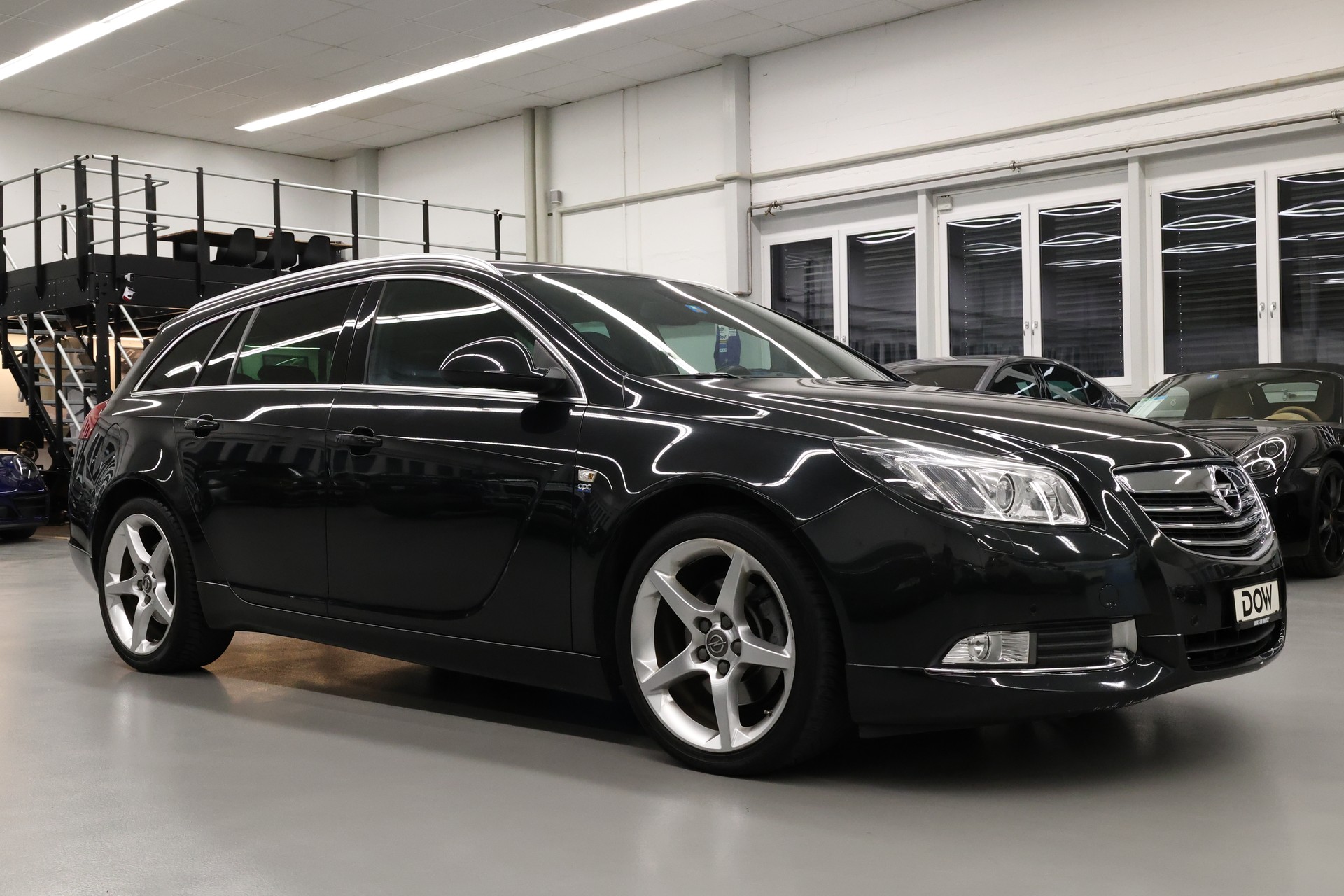 OPEL Insignia Sports Tourer 2.0 T Sport-showroom-element-1