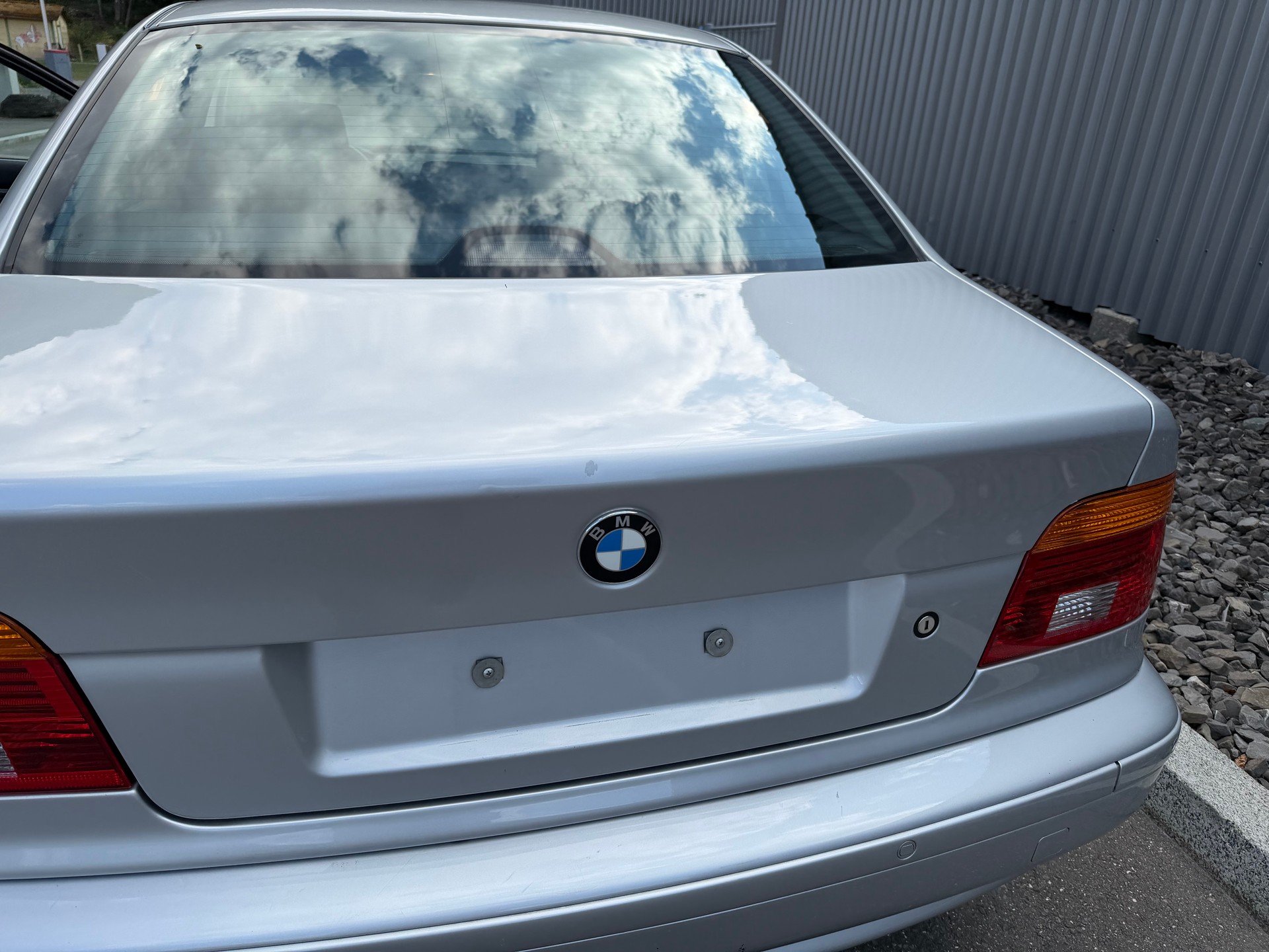 BMW 520i-image-33