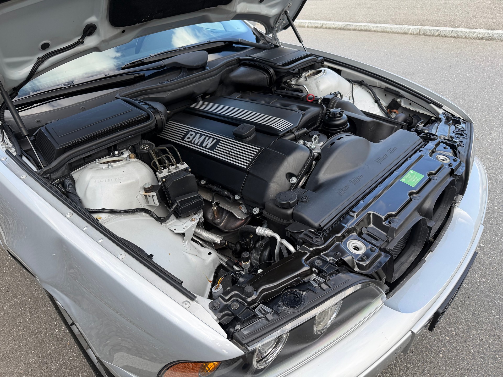 BMW 520i-image-39