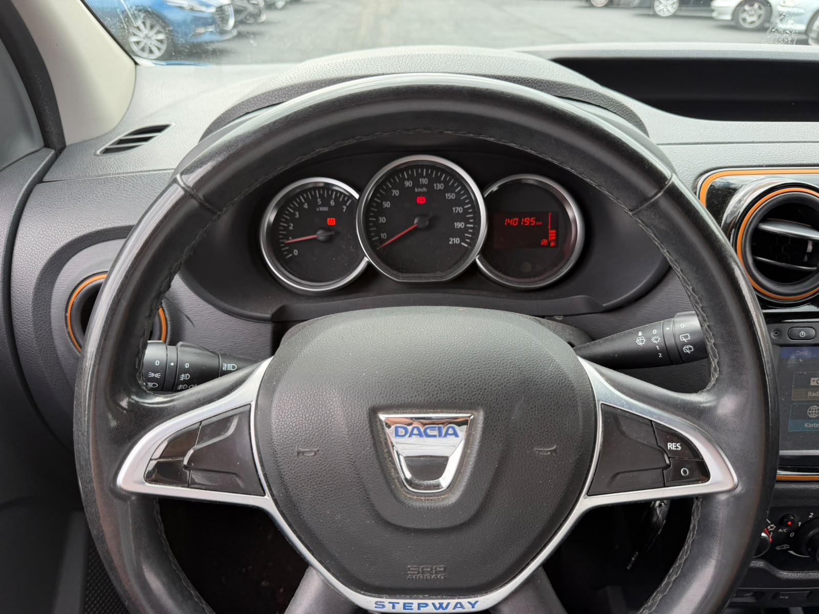 DACIA Dokker 1.2 T Stepway-image-20