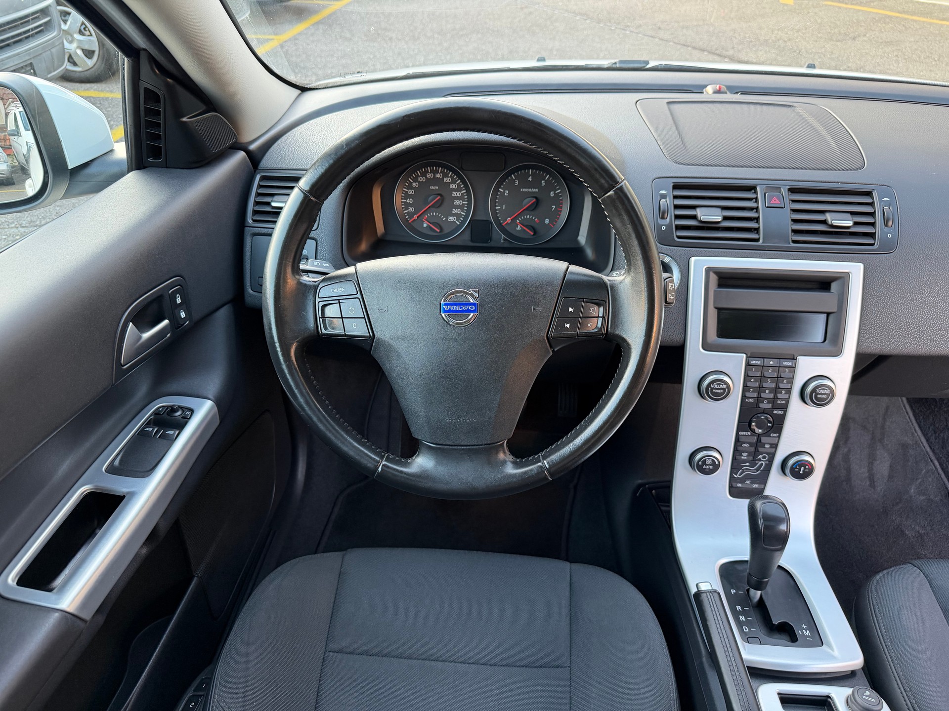 VOLVO C30 2.0-image-10