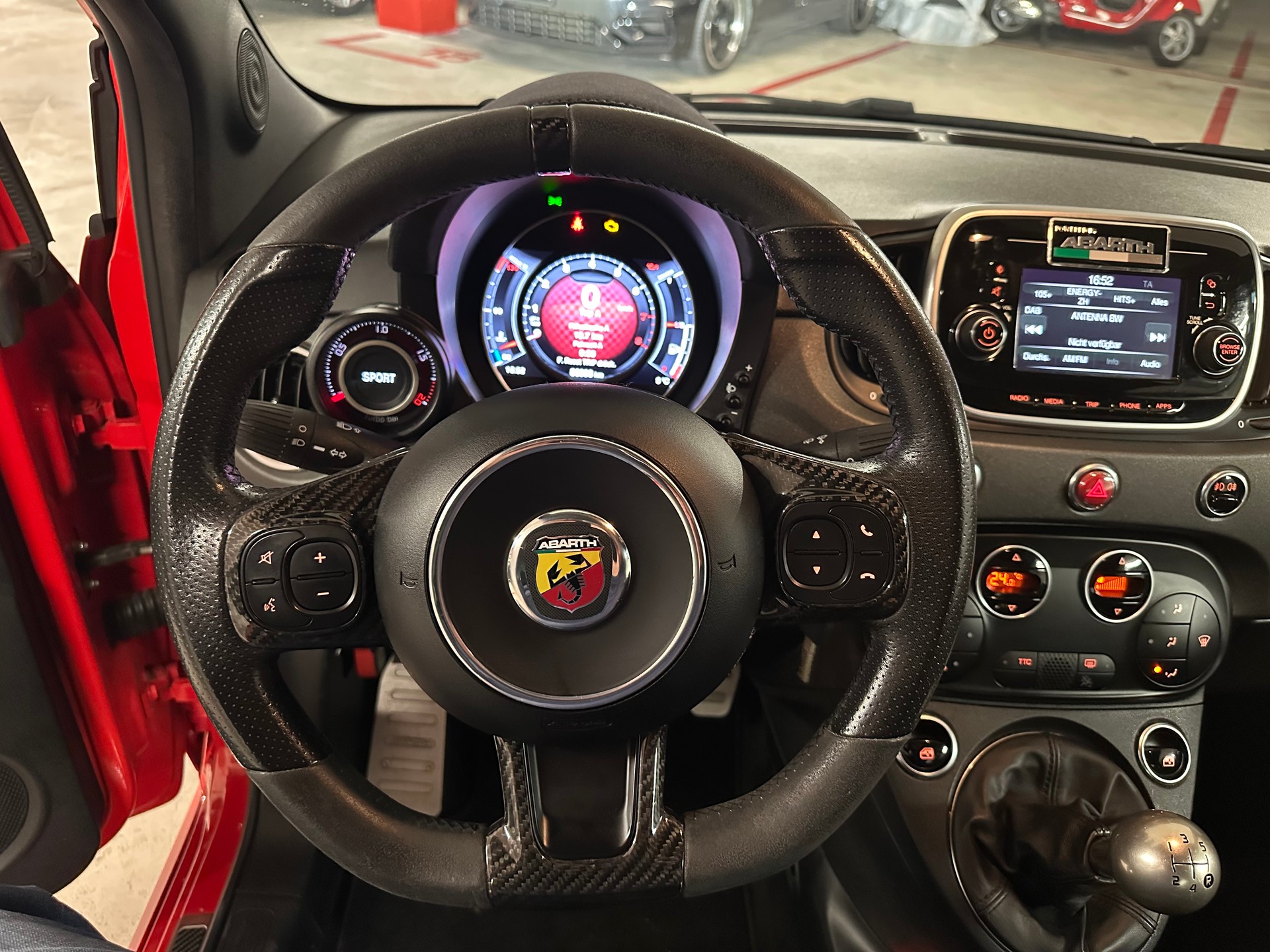 FIAT 595 1.4 16V Turbo Abarth Competizione-image-11