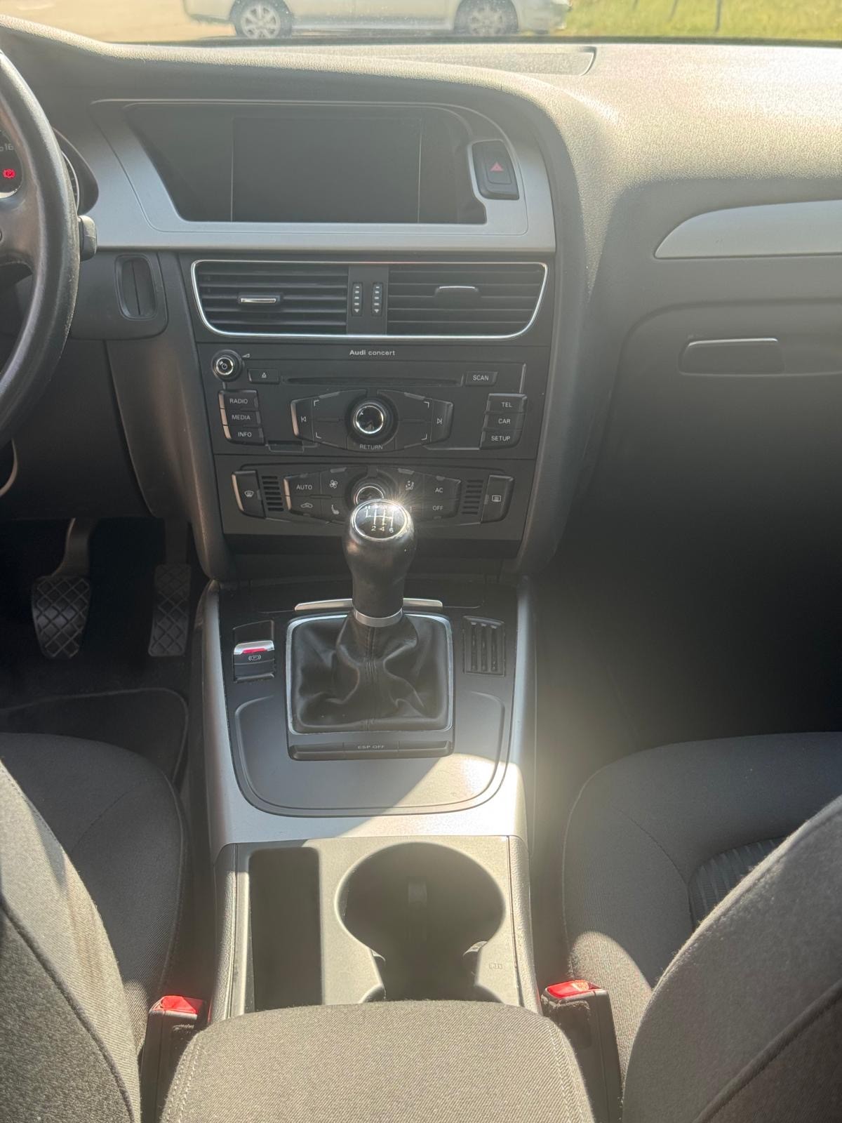 AUDI A4 Avant 1.8 TFSI-image-9