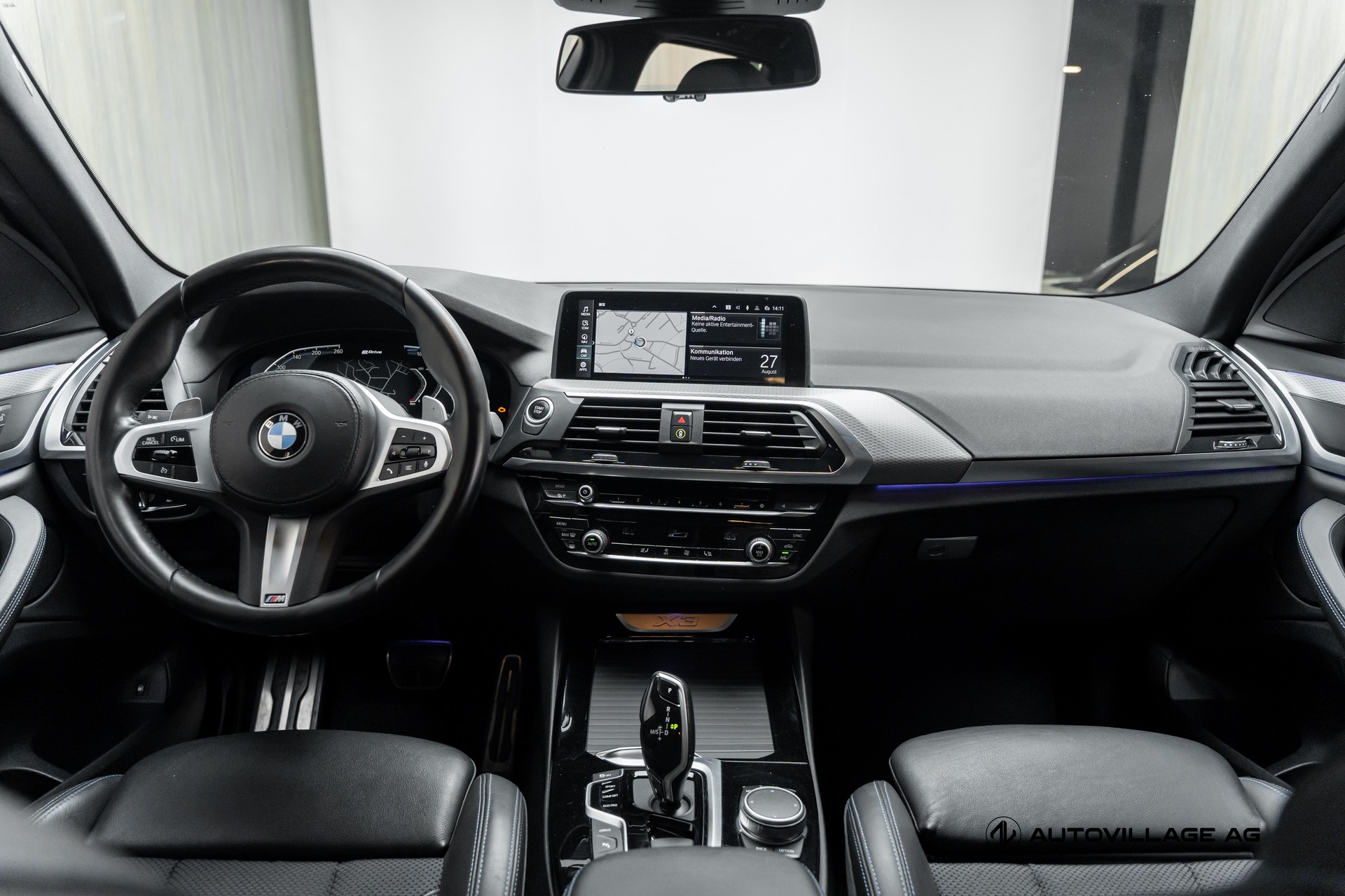 BMW X3 xDrive 30e M Sport-showroom-element-2