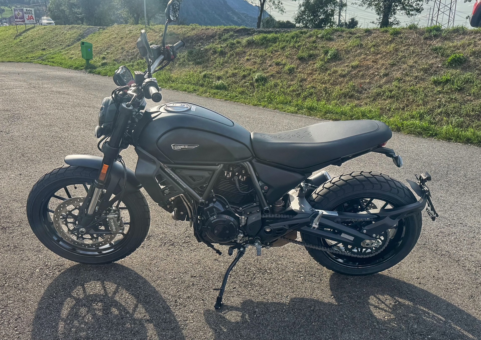 DUCATI Scrambler 803 Icon Dark (35kW)-image-1