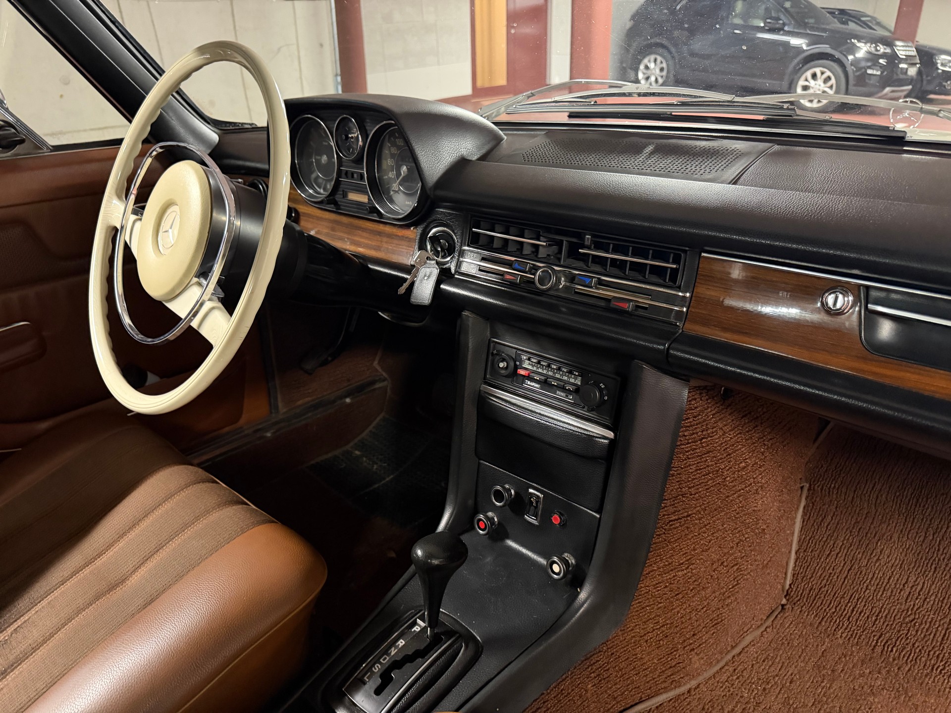 MERCEDES-BENZ 280 CE Coupé-image-9