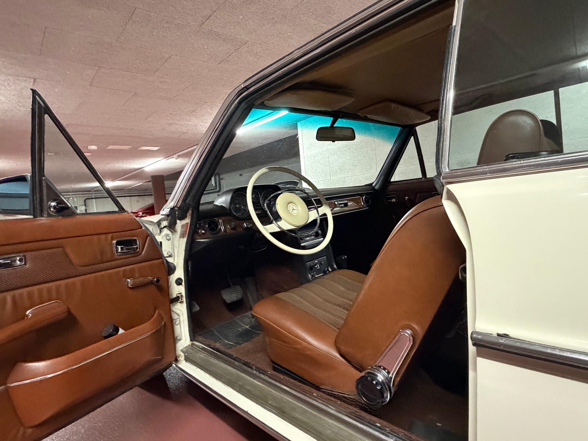 MERCEDES-BENZ 280 CE Coupé-image-7